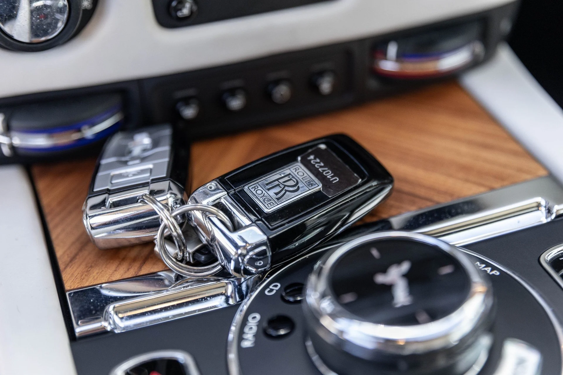 mph040_1314566011_Hi_Tech_Luxury_Imports_LLC_SCA_666_D50_HU_107224_image_40_f8db20ae7b