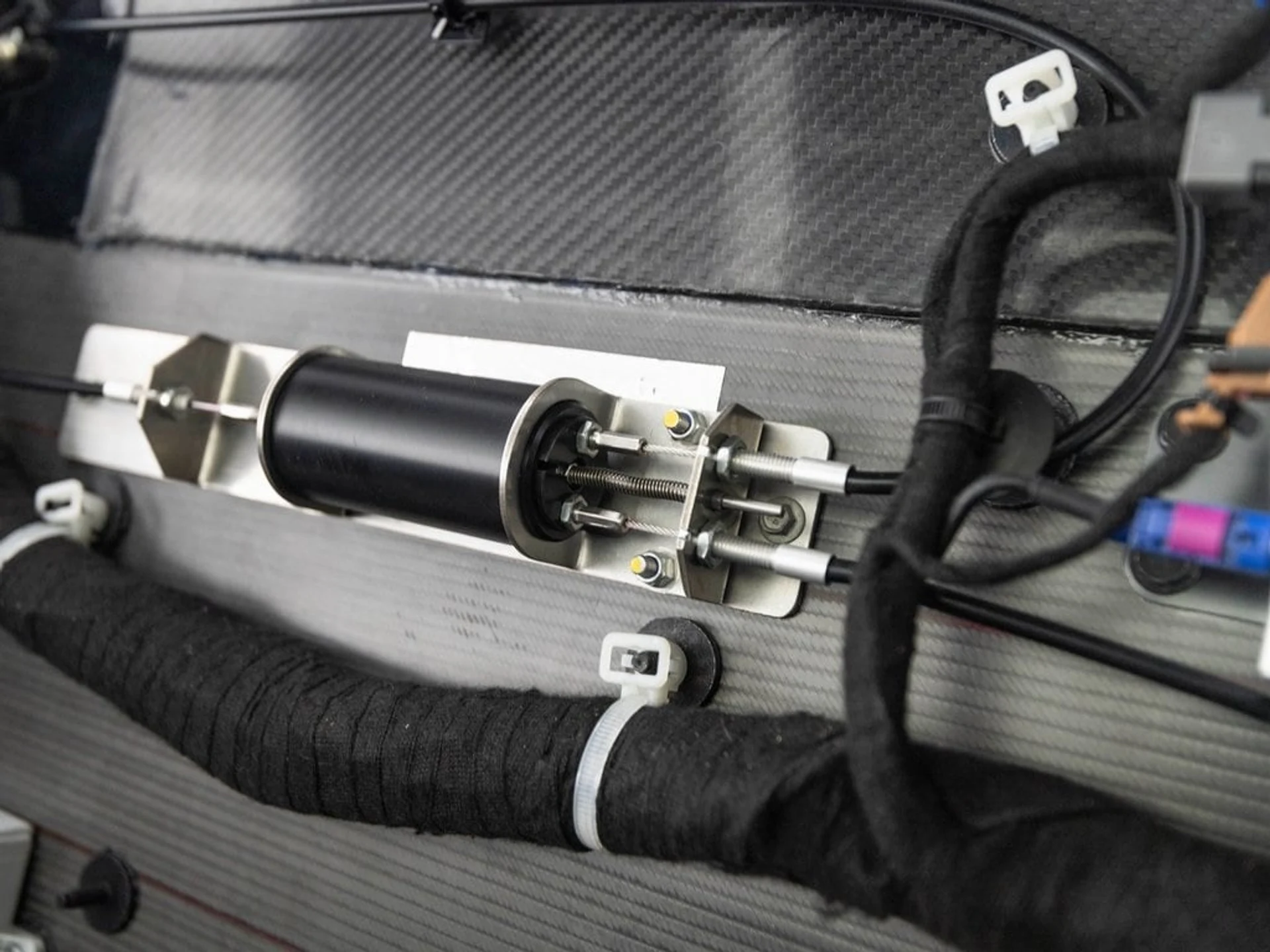 mph040_1319491654_a4abdd6d4e03fb15a70e2a2b108a3bdax_b02e9d2085