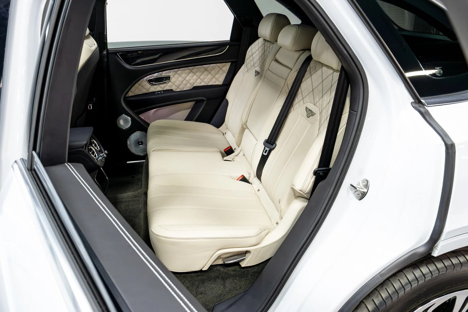 mph040_1323612946_Used_2021_Bentley_Bentayga_V8_First_Edition_1774291657_f29aa14730