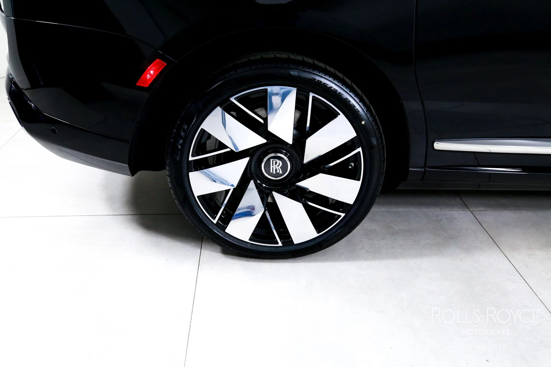 mph040_1324690011_Used_2026_Rolls_Royce_Cullinan_1773240902_64d213646a