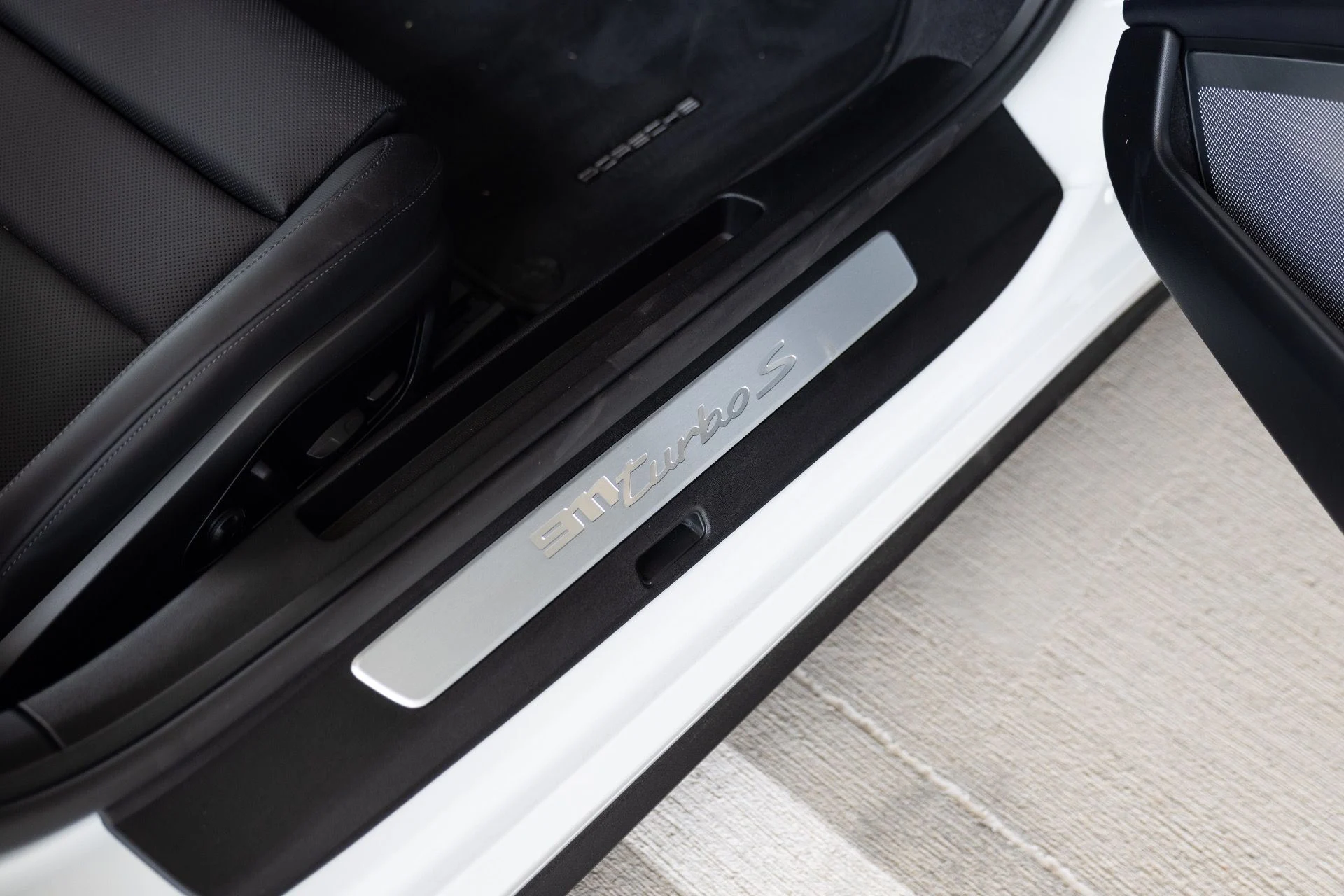 mph040_1332261302_Used_2025_Porsche_911_Turbo_S_1776200682_3429abafd9