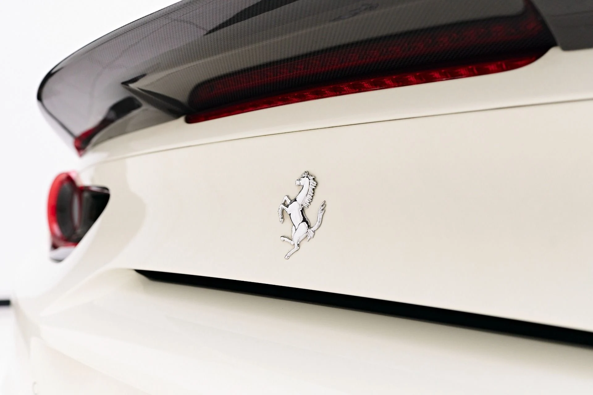 mph040_1336910264_Used_2017_Ferrari_488_GTB_Base_1755309758_4cae856f41
