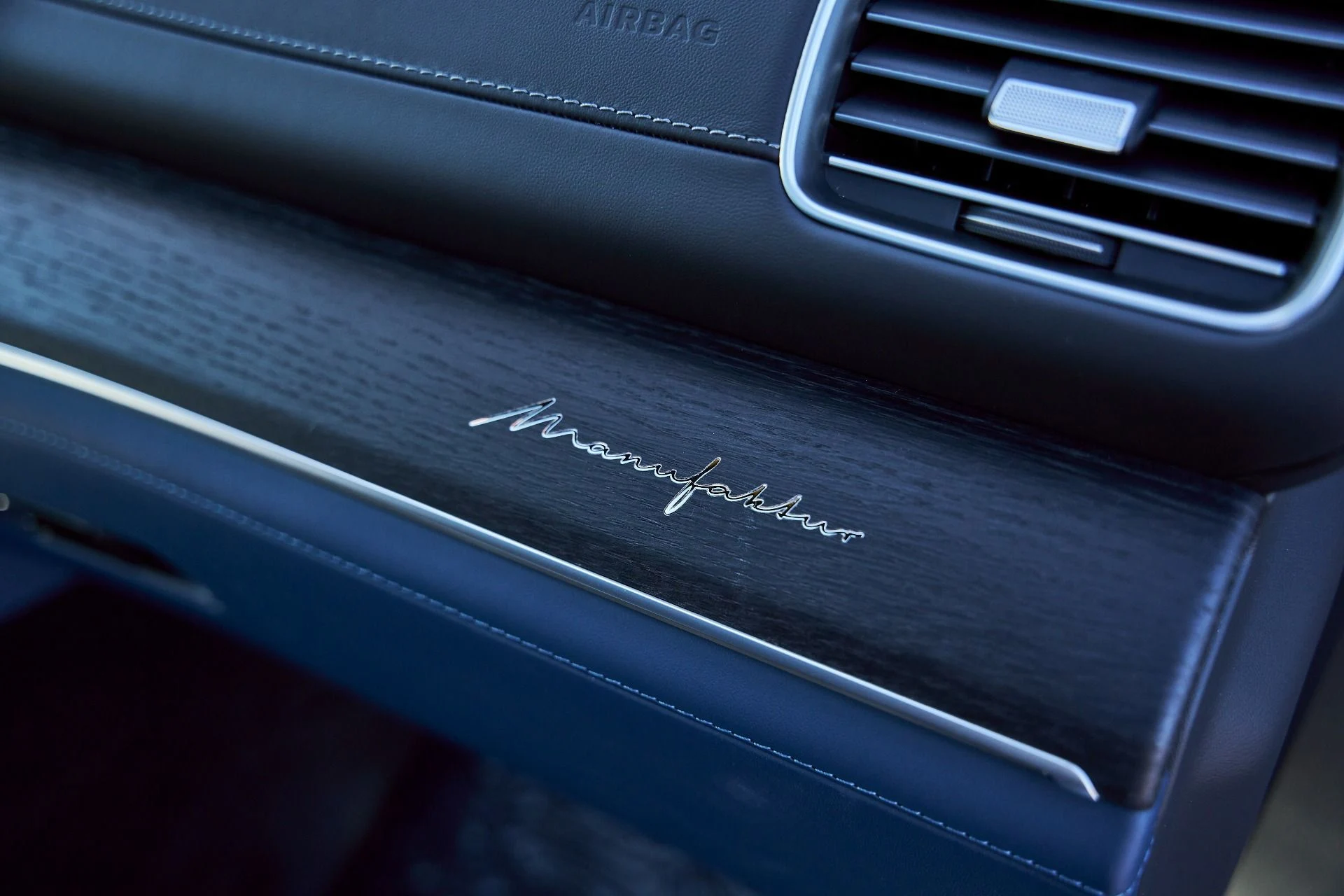 mph040_1368774627_Used_2026_Mercedes_Benz_GLS_Maybach_GLS_600_1770697614_13d12713f3