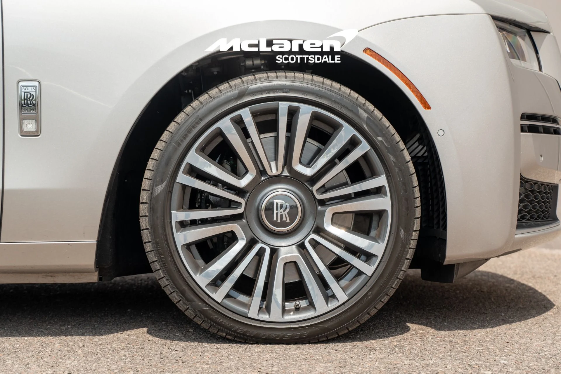 mph040_138638826_Used_2021_Rolls_Royce_GHOST_1786818590_44bc71cd51