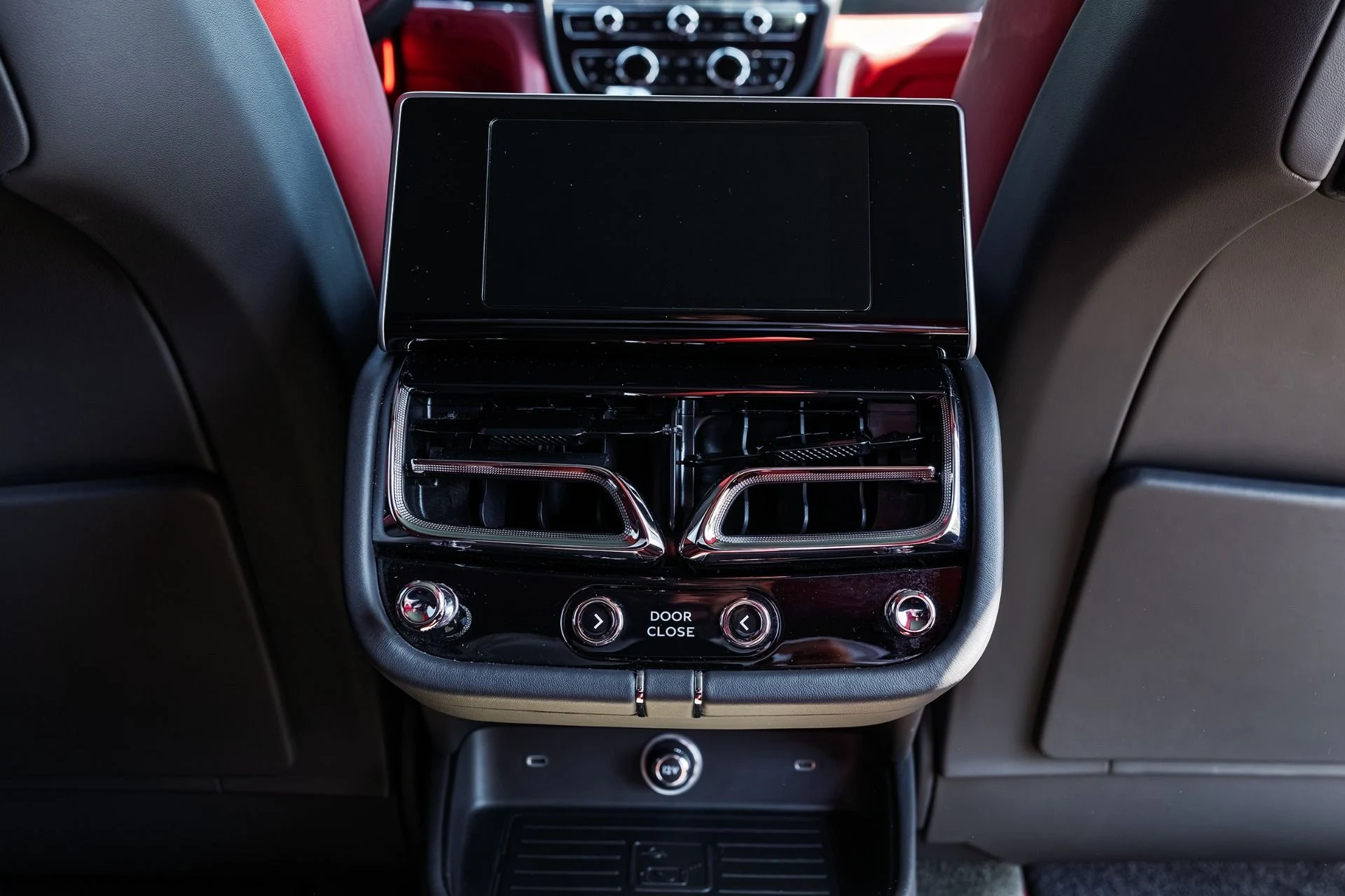 mph040_138896250_Used_2023_Bentley_Bentayga_EWB_Azure_V8_1790986888_764a6de2f5