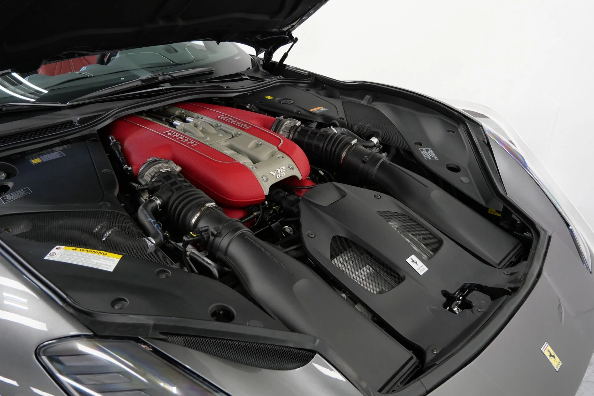 mph040_13964406_Used_2021_Ferrari_812_GTS_Very_Low_Miles_Classic_Colors_Suspension_Lifter_1788450989_6f0ce13b02