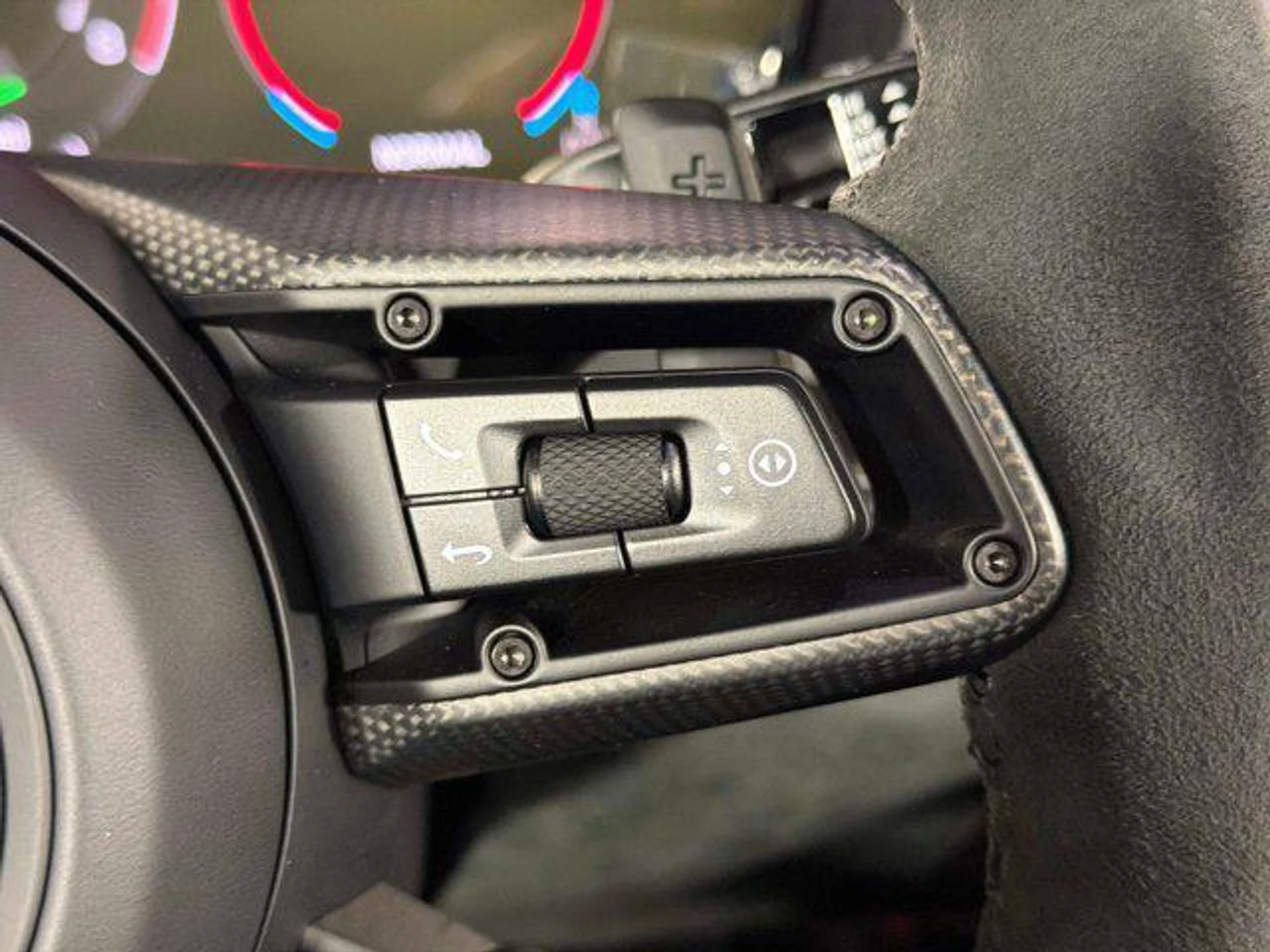 mph040_1399383617_yt_Ox_Q_Yjvz_B_Un_Ciu_Nty_OSG_Mk499_E_7359d8586b