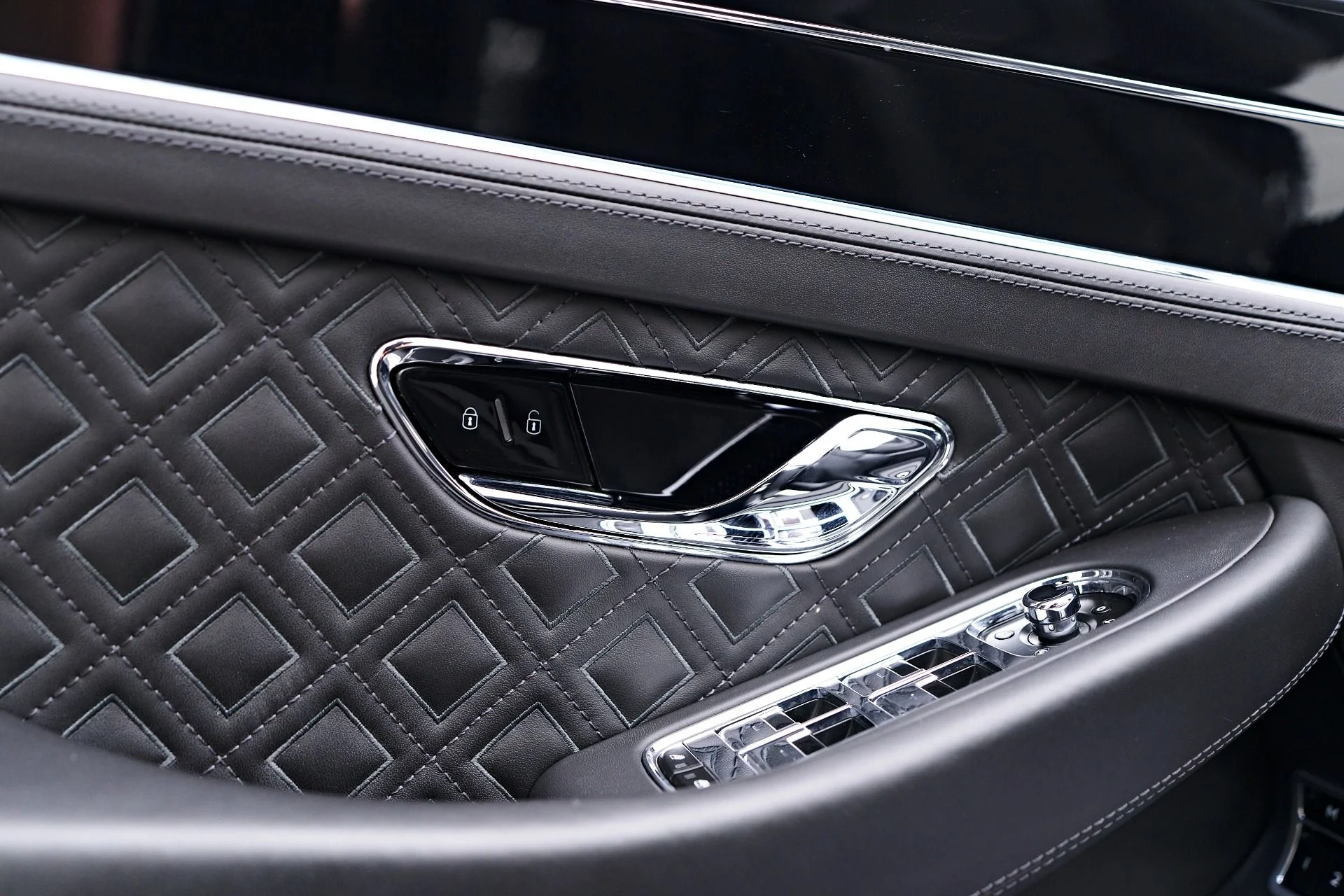 mph040_1407800124_Used_2023_Bentley_Continental_GT_Azure_1757028960_e98b3ac498