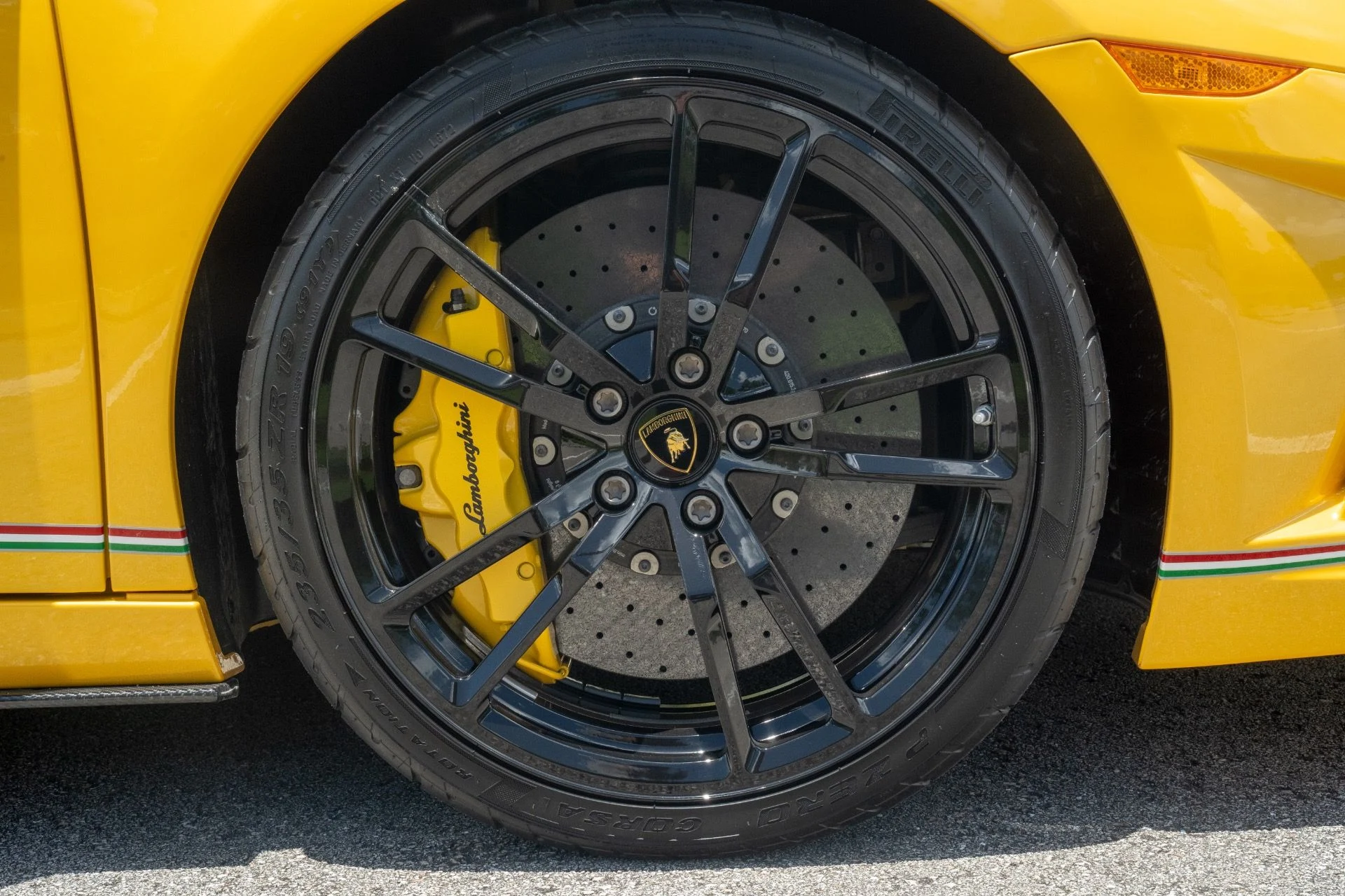 mph040_141456405_Used_2014_Lamborghini_Gallardo_LP_570_4_Squadra_Corse_1755029637_ac0000700d
