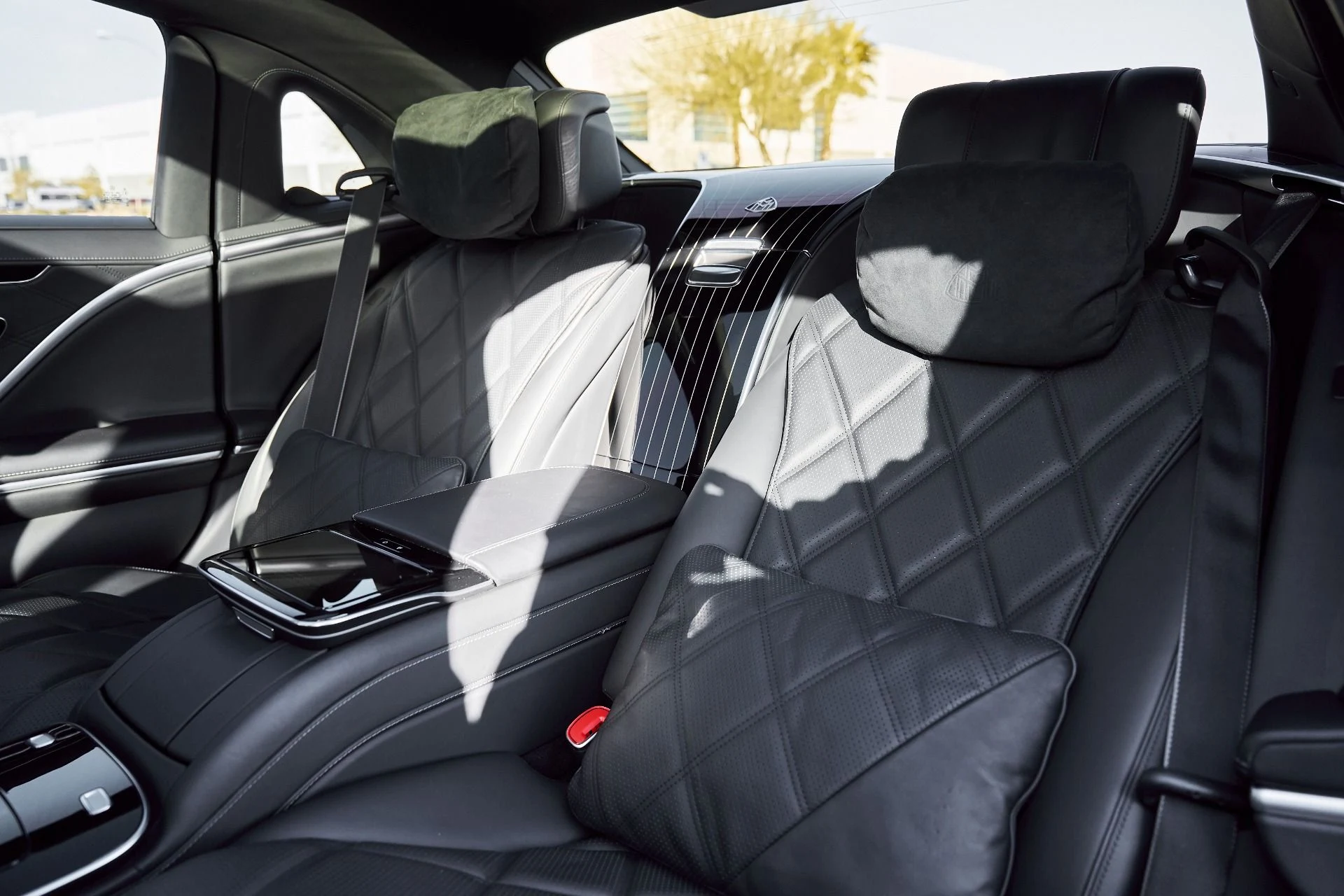 mph040_1416833340_Used_2023_Mercedes_Benz_S_Class_Maybach_S_680_1769804021_cb096070ae