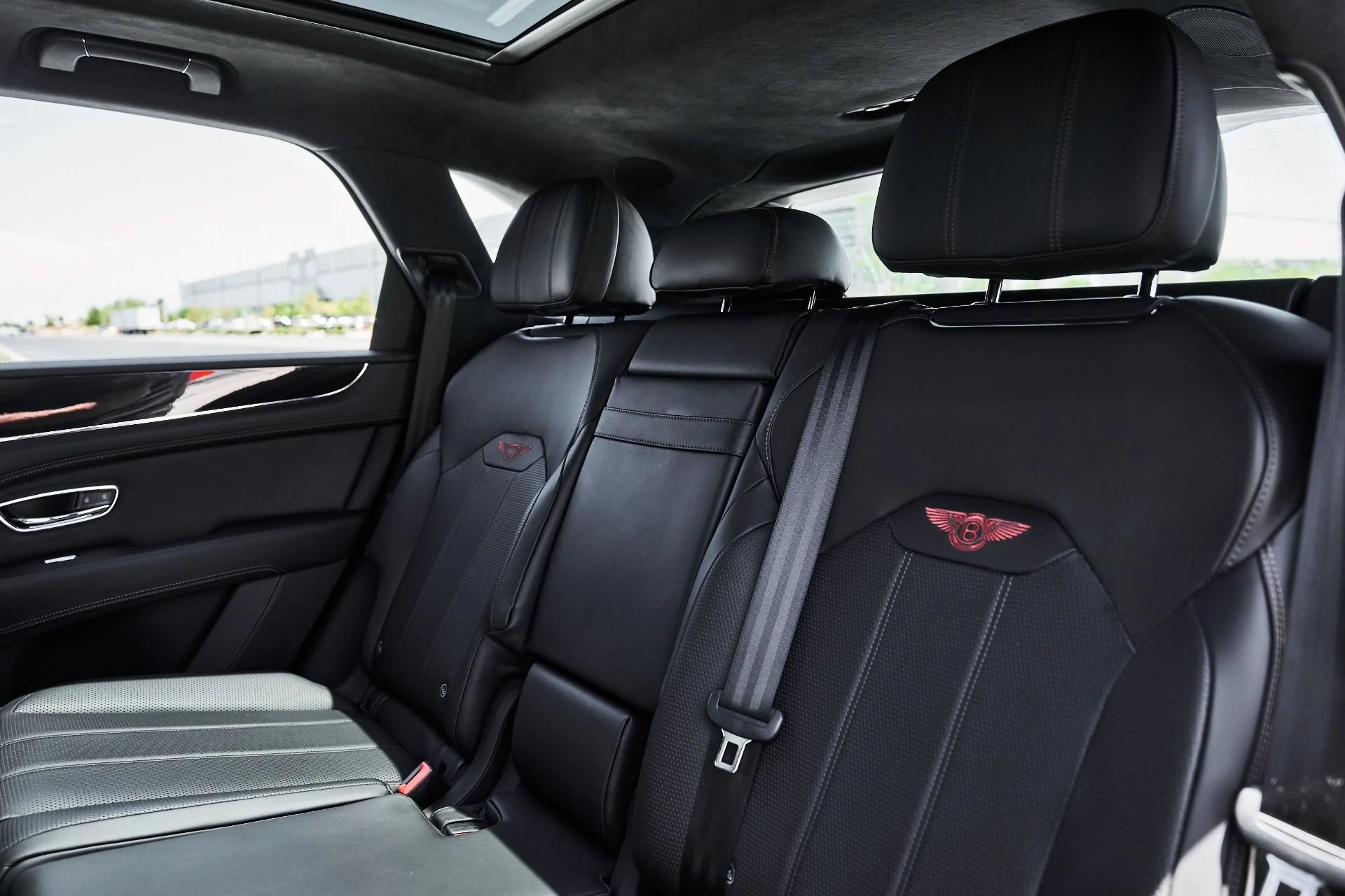 mph040_1434906635_Used_2021_Bentley_Bentayga_V8_1781574977_a9706b949f