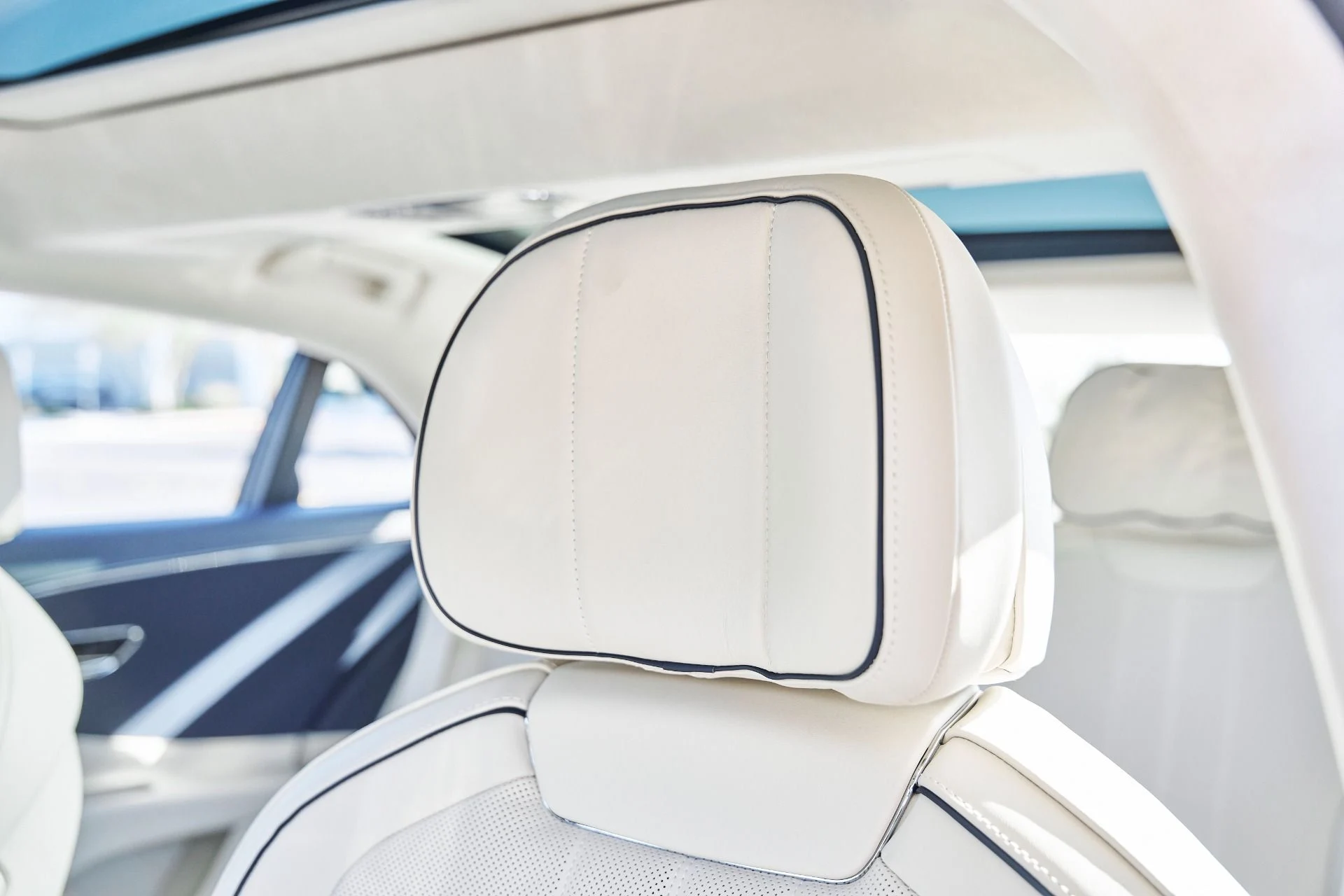 mph040_144231923_Used_2024_Bentley_Flying_Spur_Mulliner_V8_1773796252_b3c92b003f