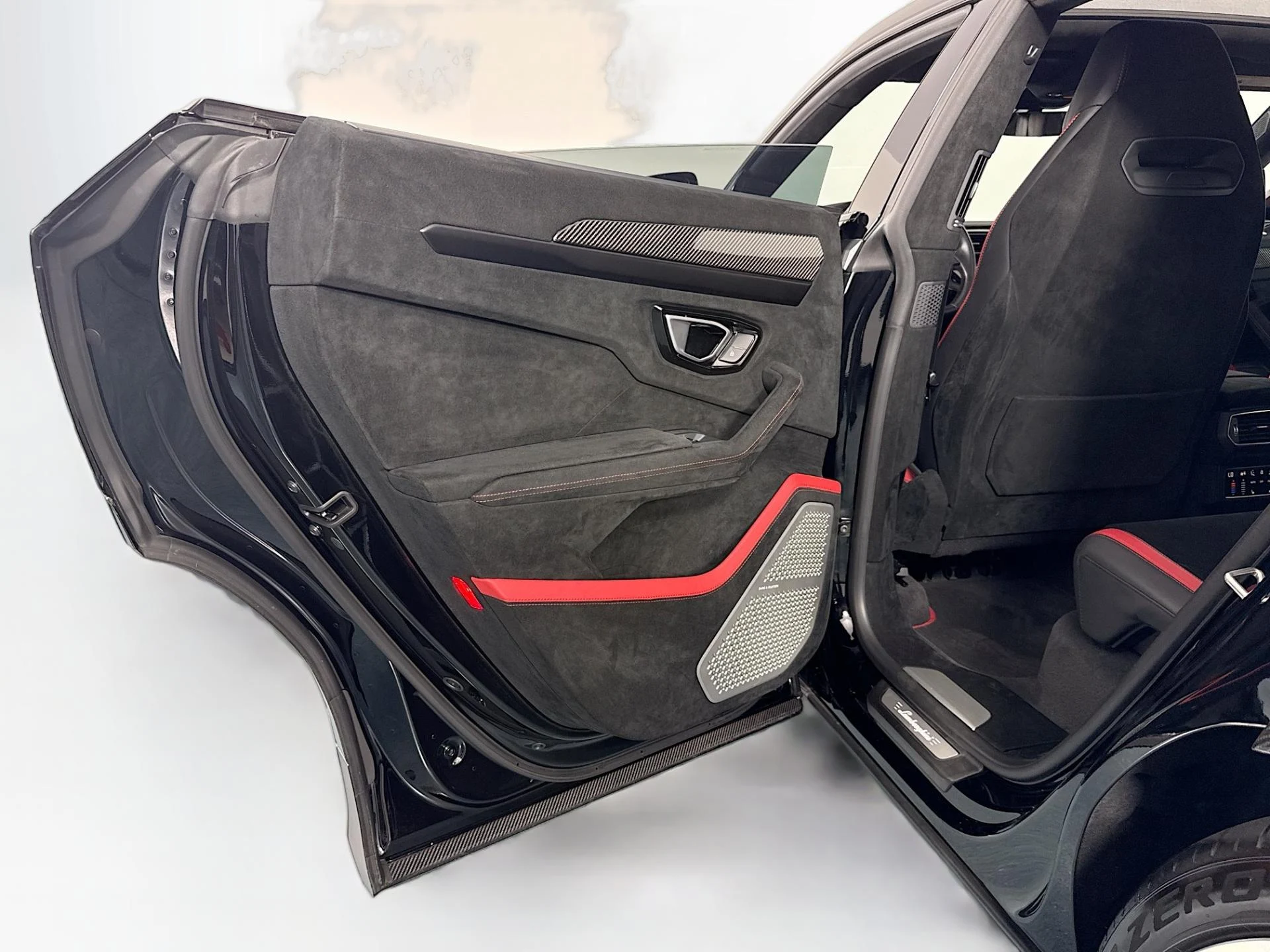mph040_144242828_Used_2023_Lamborghini_Urus_Performante_1783708243_c09dd6cb95