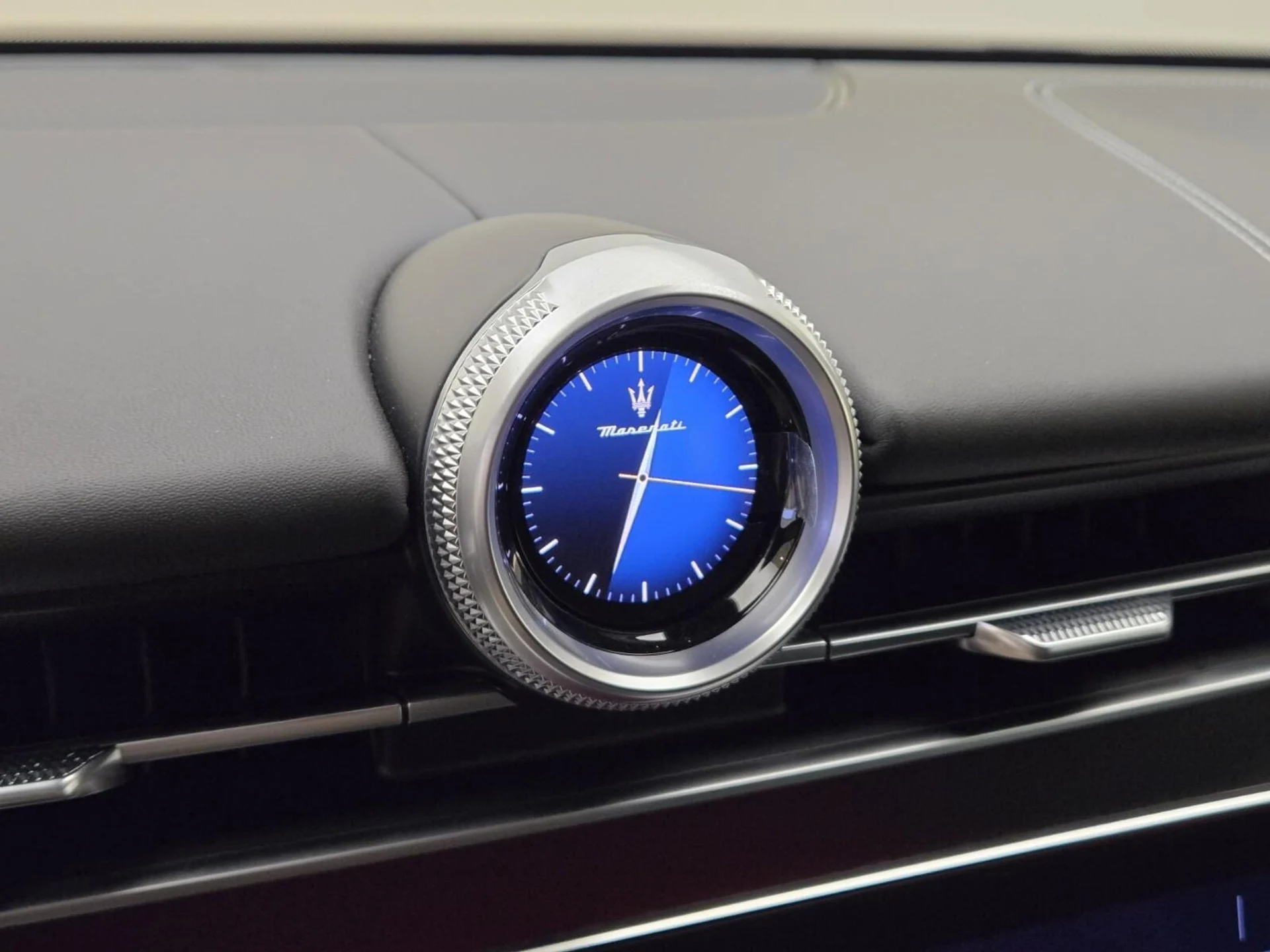 mph040_1462985178_Used_2025_Maserati_Grecale_Modena_1767077613_485588e46c