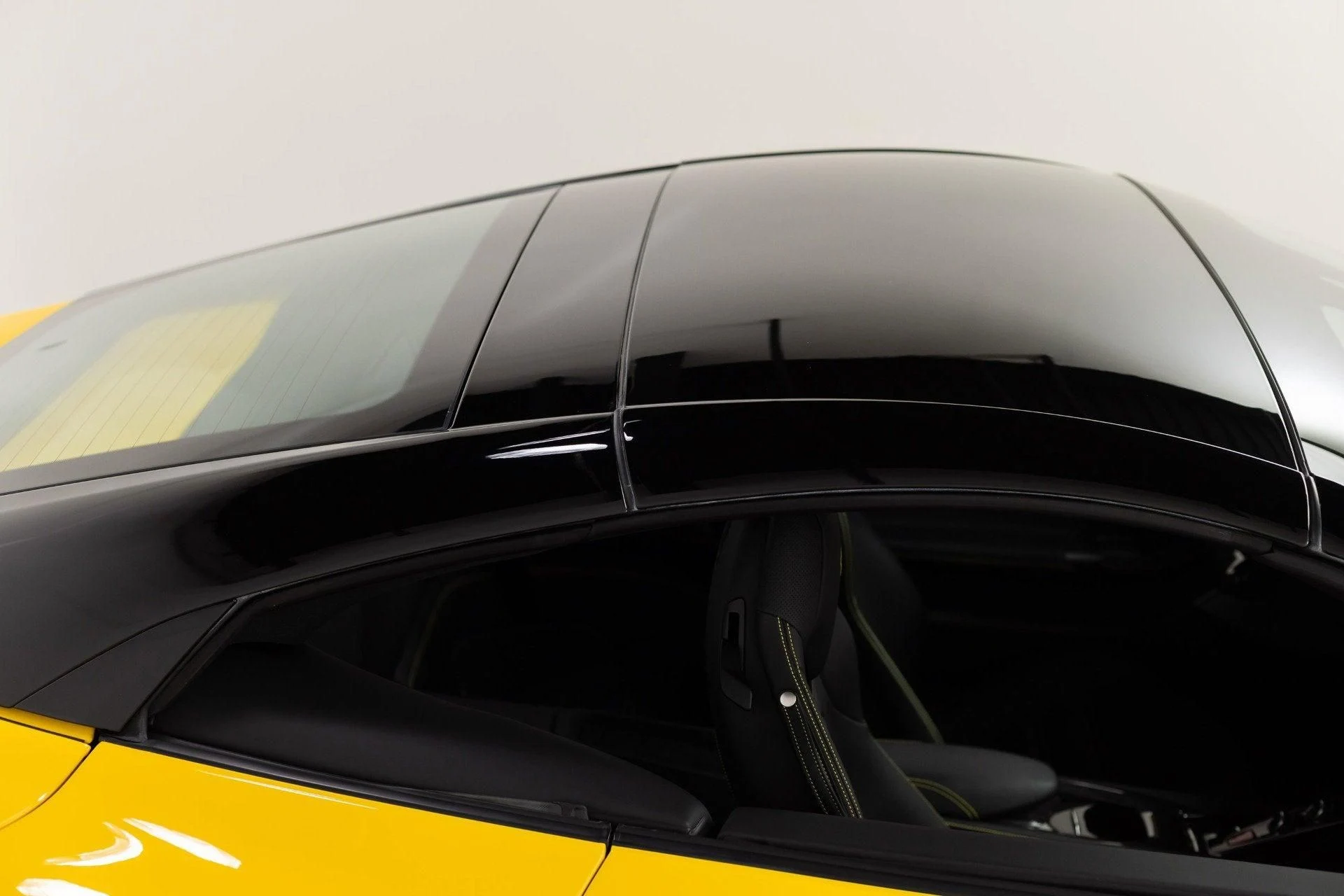 mph040_148882992_Used_2020_Ferrari_Portofino_1777367923_a7d6d5af39