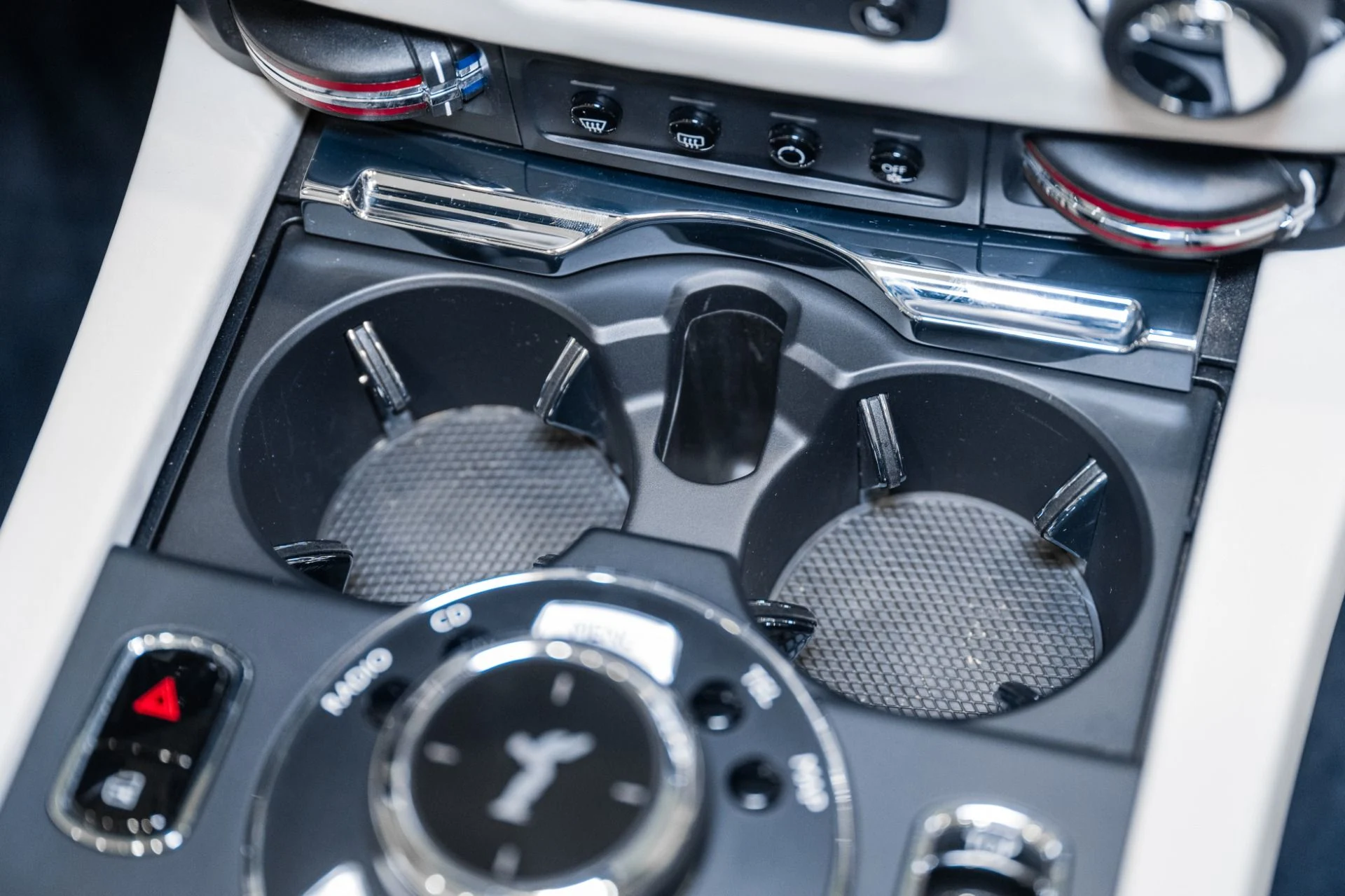 mph040_1497792226_Used_2017_Rolls_Royce_Dawn_1793121590_8646800935