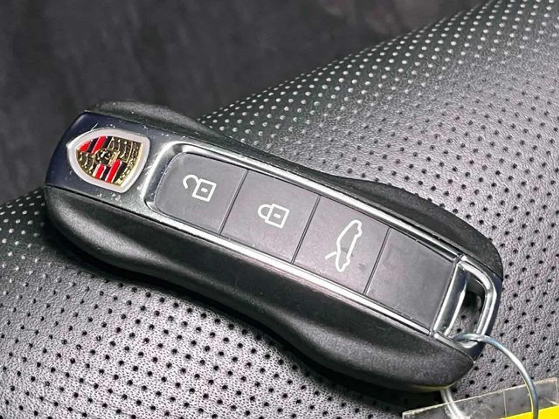 mph040_1513652375_b963aa848f2a7d69da12c76010ee5a7ax_915dc7b766