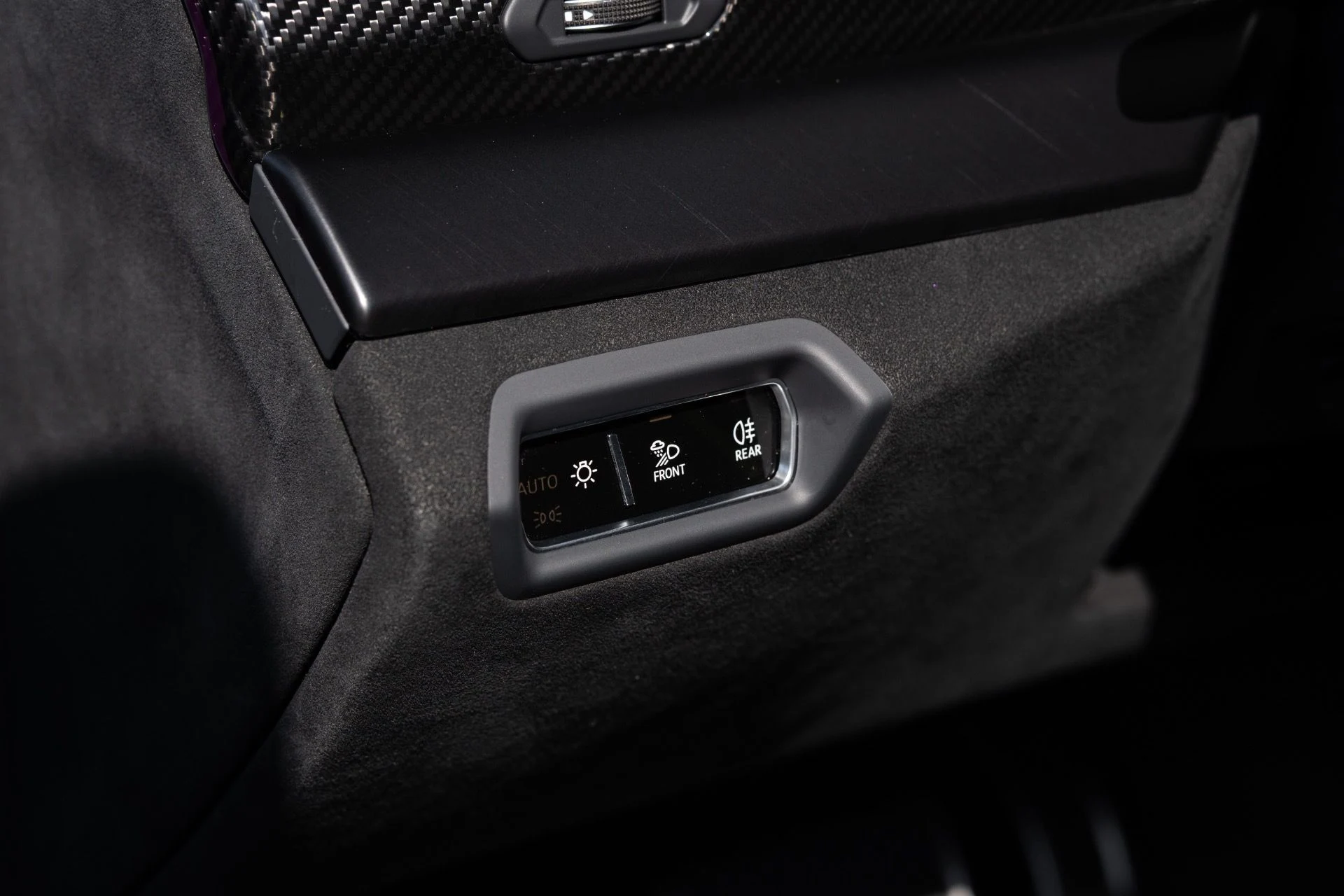 mph040_151517169_Used_2023_Lamborghini_Urus_Performante_1771690657_7c2756b417