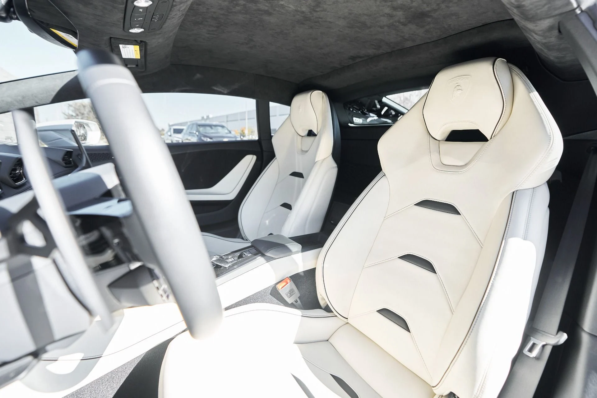 mph040_1530454355_Used_2022_Lamborghini_Huracan_EVO_Base_1761947393_8abf3a7afd