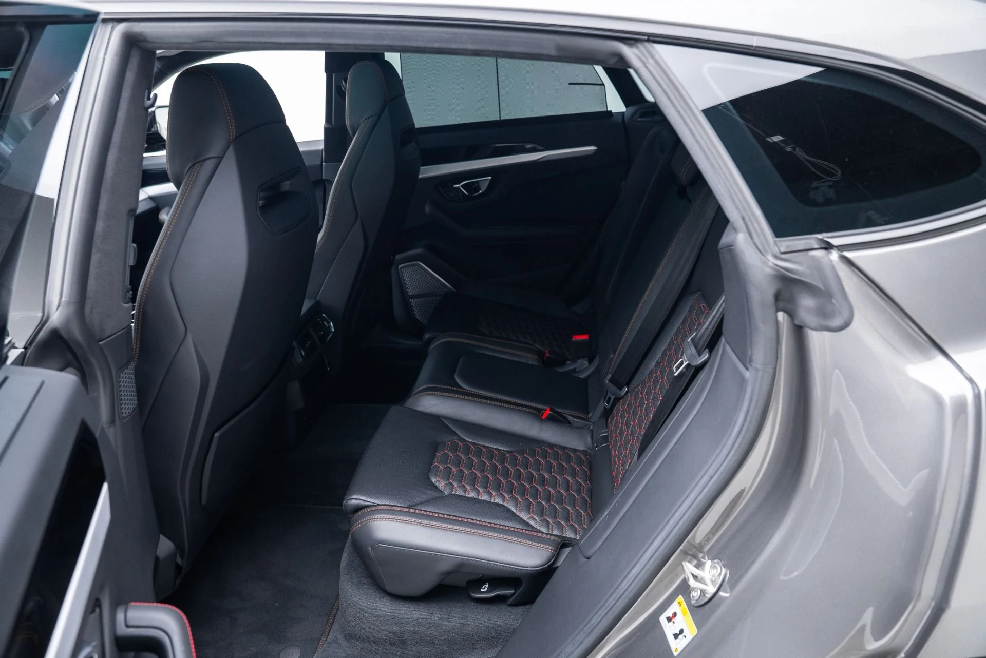 mph040_1549101817_Used_2021_Lamborghini_Urus_1764807759_5c117e6f39