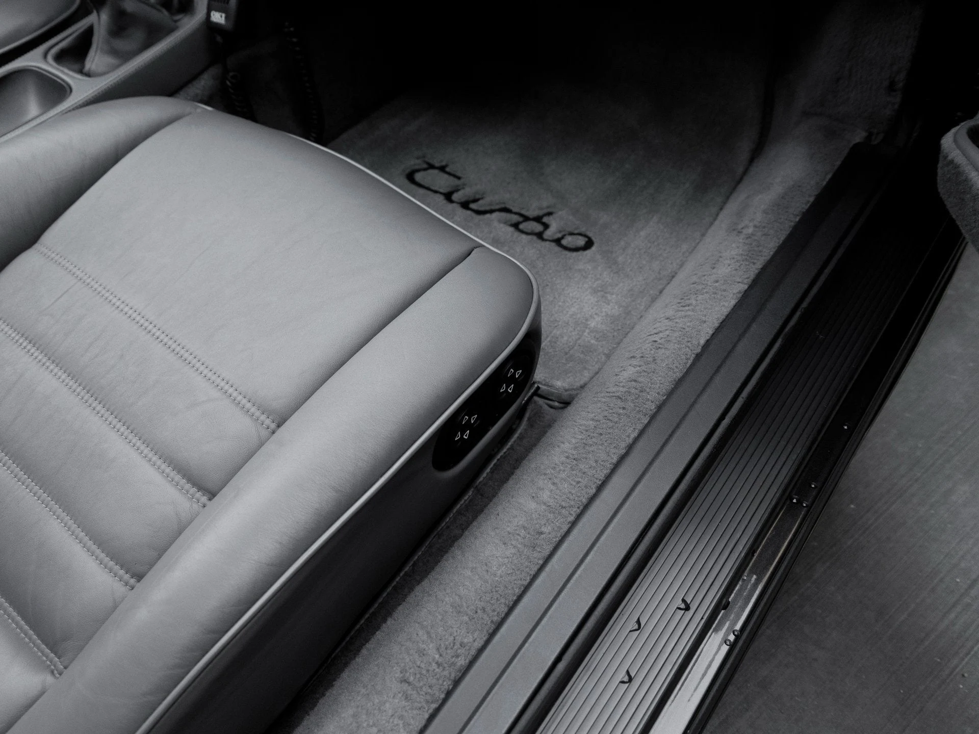 mph040_1556379932_41_bd6793cb2b