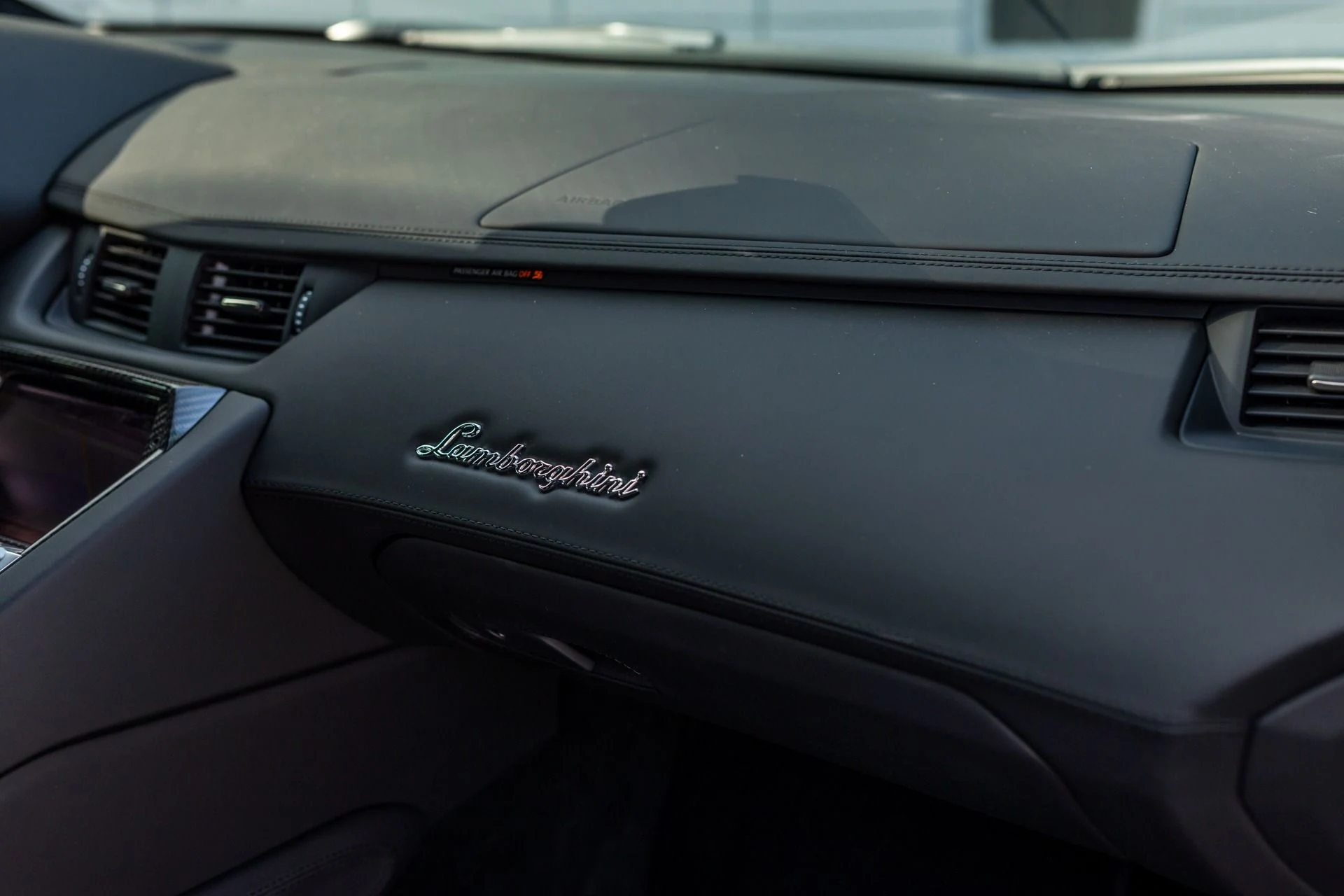 mph040_1571207849_Used_2014_Lamborghini_Aventador_LP_700_4_1776699950_396bd0d259