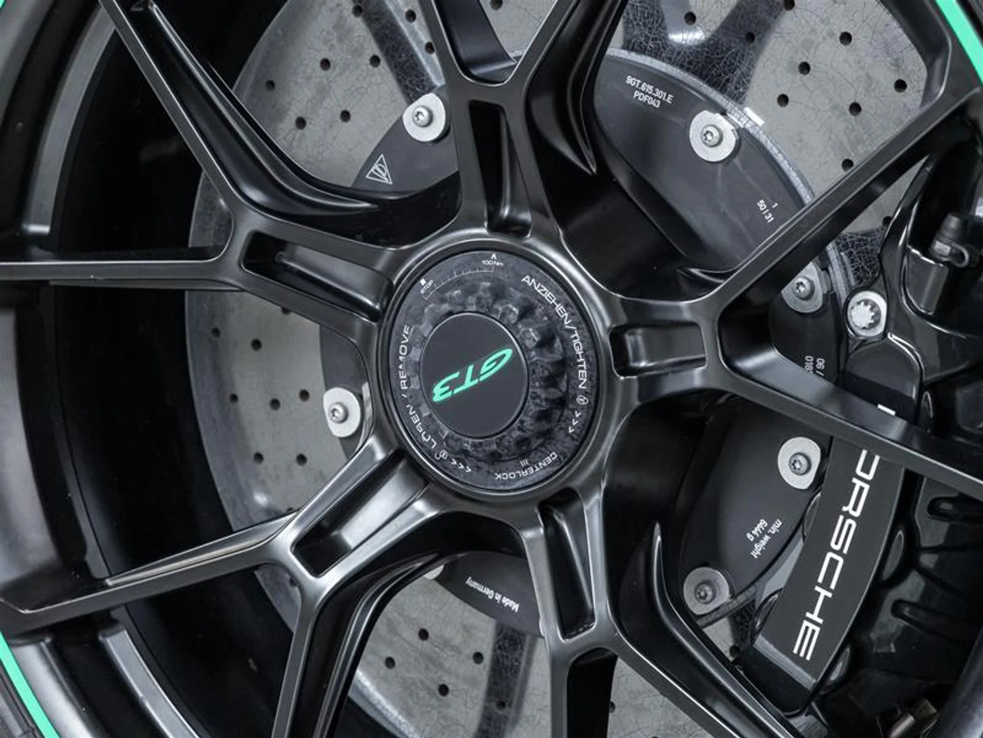 mph040_1571383243_11631804_1552972684_d03068380f