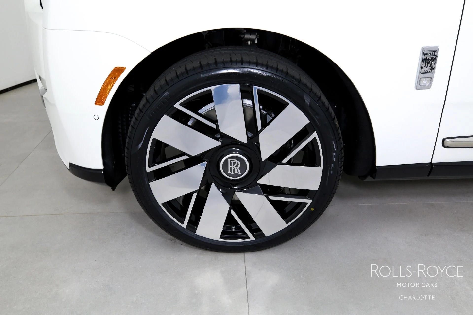 mph040_1574402635_Used_2026_Rolls_Royce_Cullinan_1759509260_6740e6aff7