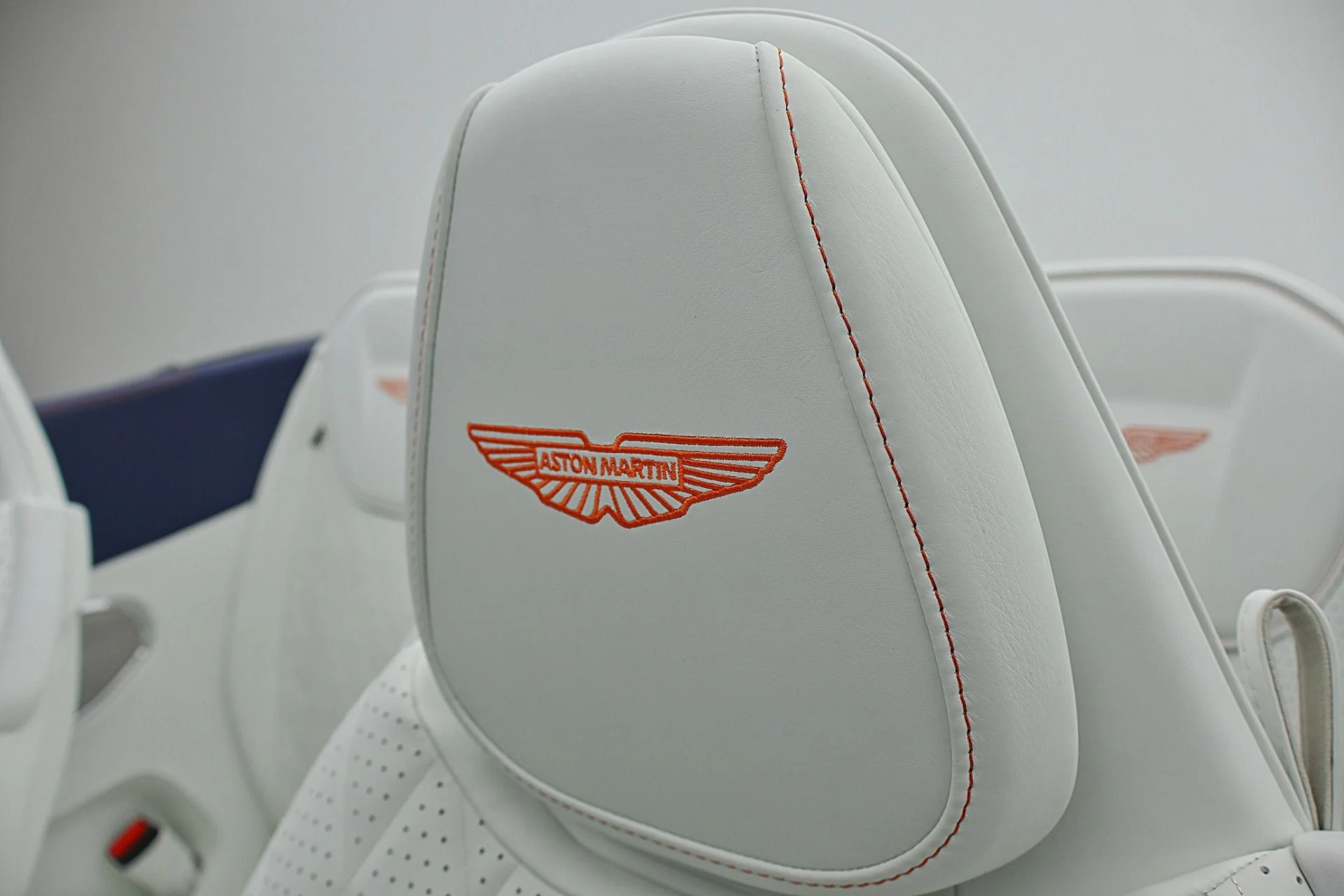 mph040_1576163806_New_2026_Aston_Martin_DB_12_Volante_be3ca2a3a7