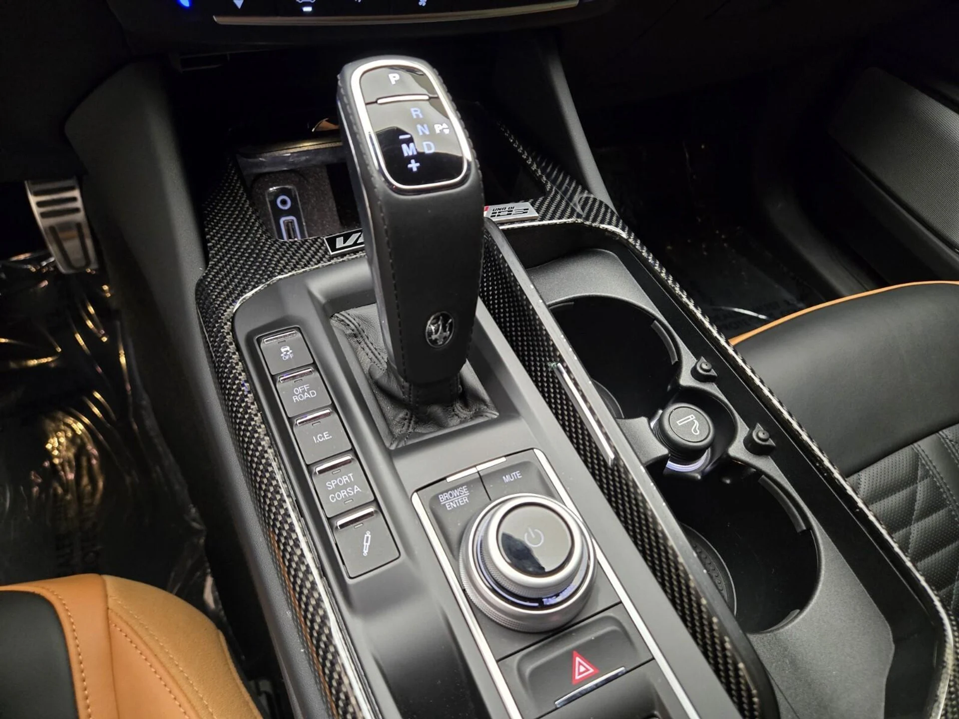 mph040_1586787430_Used_2024_Maserati_Levante_Trofeo_1782453370_7dd922b3ed