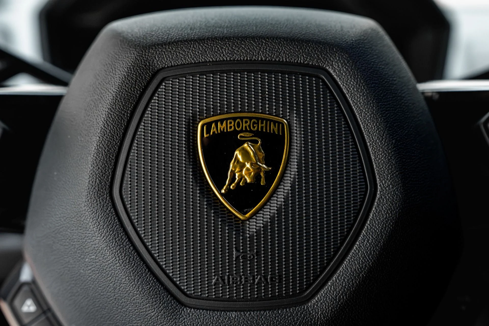 mph040_1609333383_Used_2023_Lamborghini_Huracan_EVO_RWD_1783714644_03a41b3650