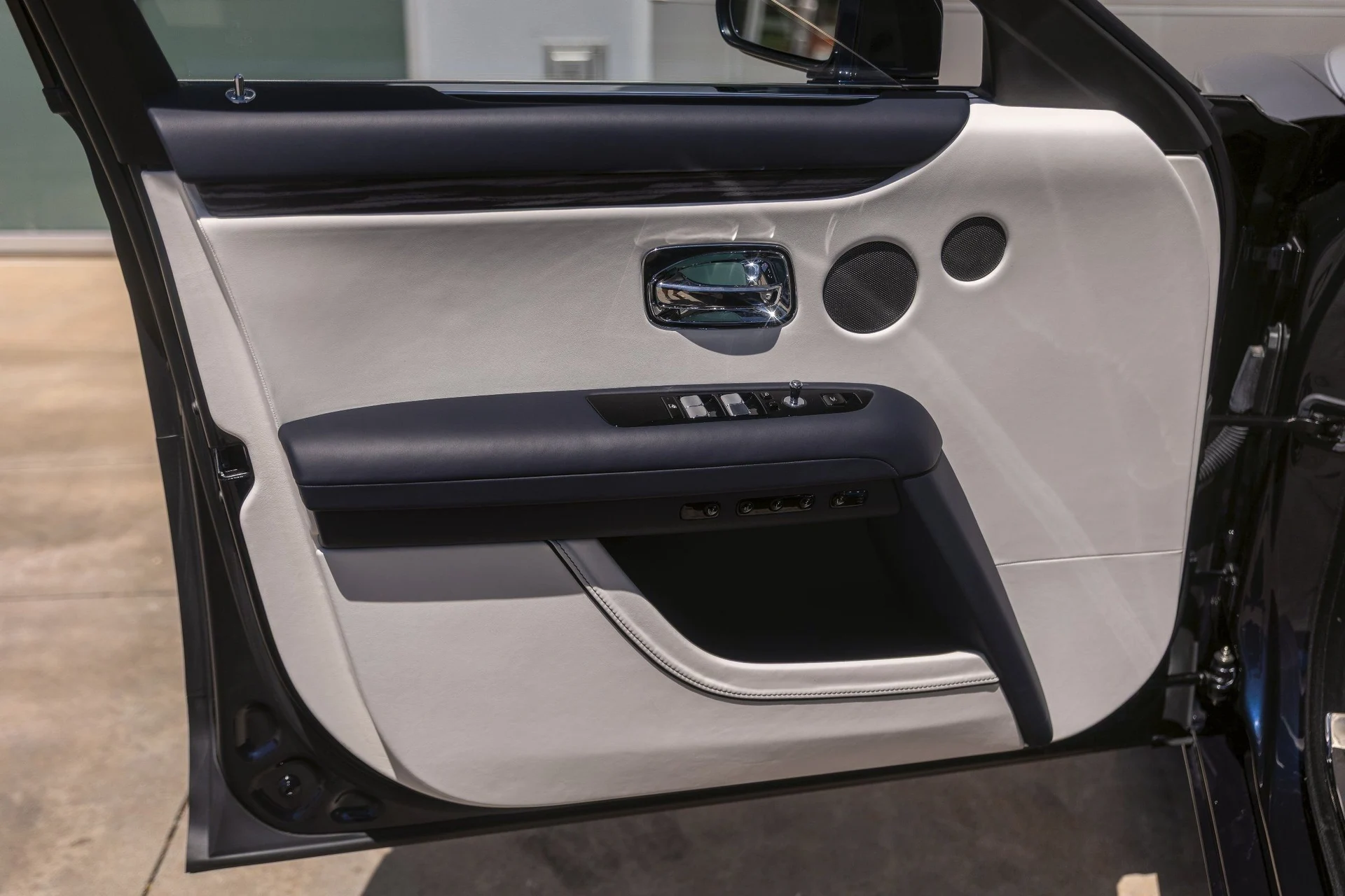 mph040_1620385150_Hi_Tech_Luxury_Imports_LLC_SCA_13_GZ_03_SU_230190_image_40_8b46960b3a