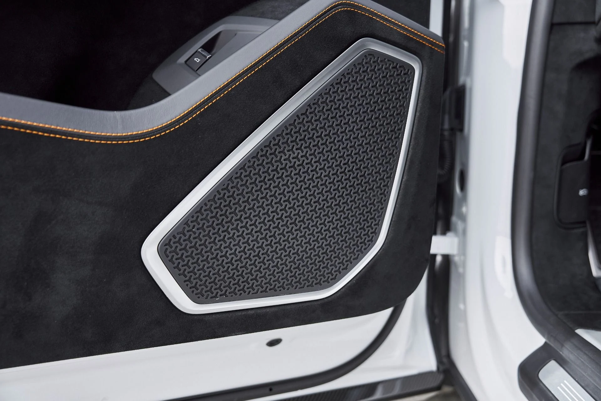 mph040_162763916_Used_2024_Lamborghini_Urus_Performante_1768001147_202bb9f355