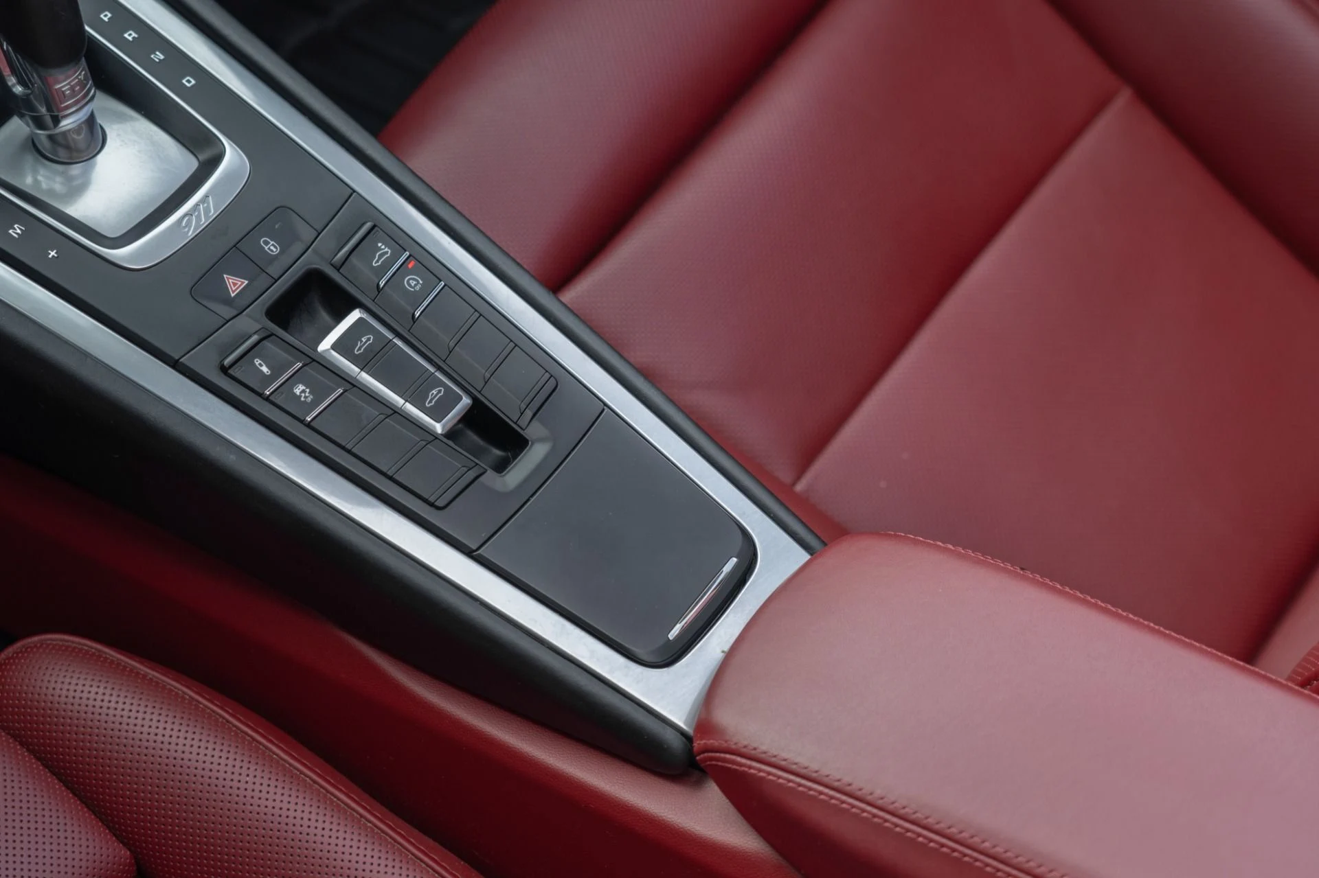 mph040_1631884541_Used_2017_Porsche_911_Targa_4_S_1761592152_7627c81a4a