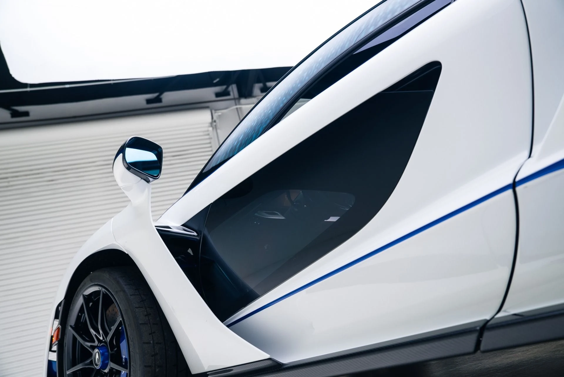 mph040_1638082827_Used_2019_Mc_Laren_Senna_1765845968_4f9b6f5d25