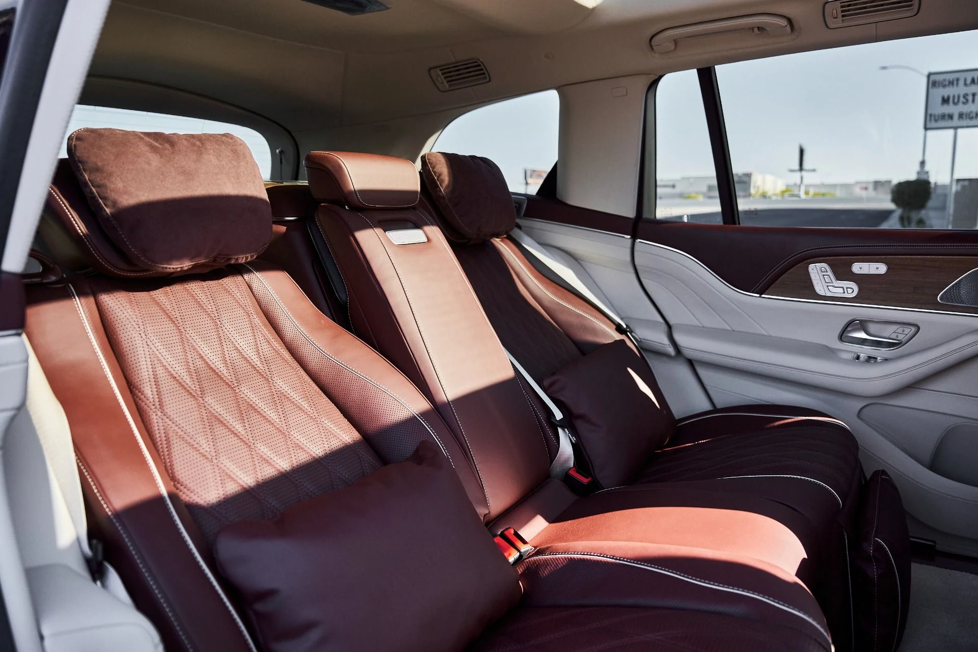 mph040_1643365573_Used_2024_Mercedes_Benz_GLS_Maybach_GLS_600_1776125667_43d8a9767e