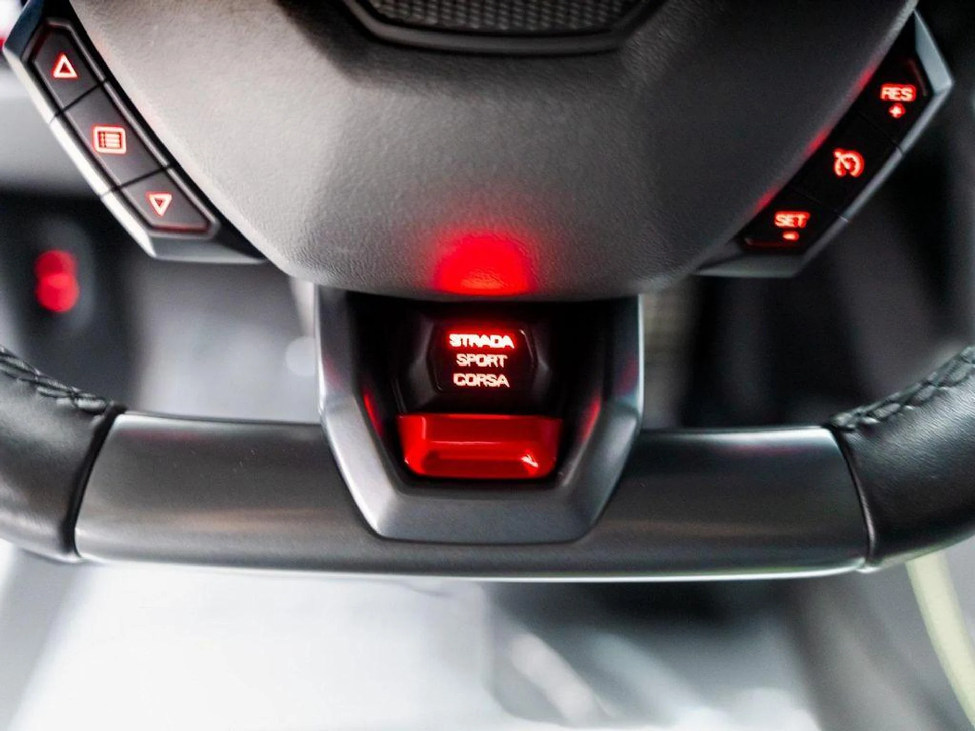 mph040_16511672_p_W_Crp_Fc_R3_B9_Ji_S69_Lsx_P9_Rk_SYCY_995341372d