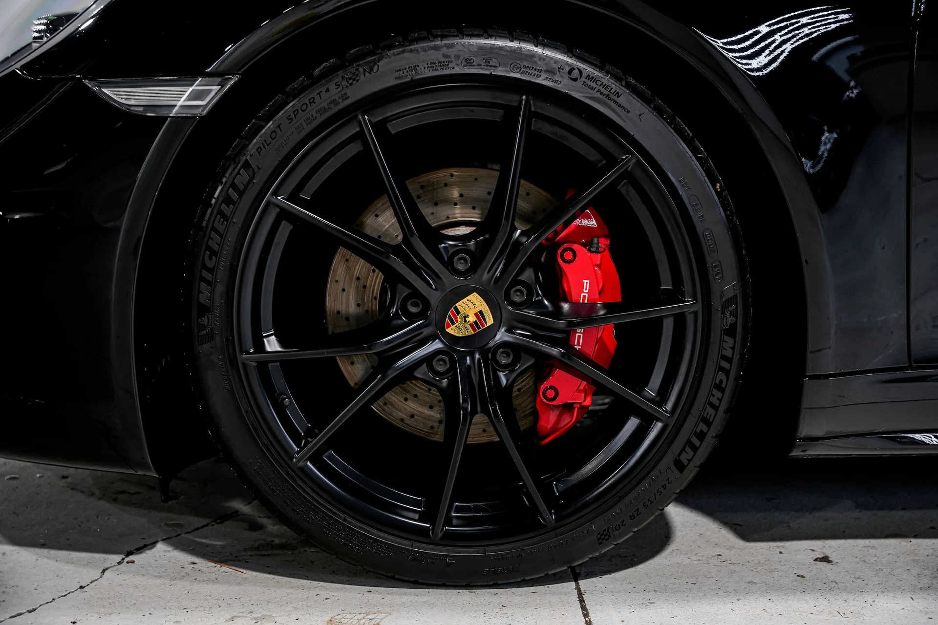 mph040_1655172518_eedd95c2f2152c64801debc114290249x_d54c0e4568