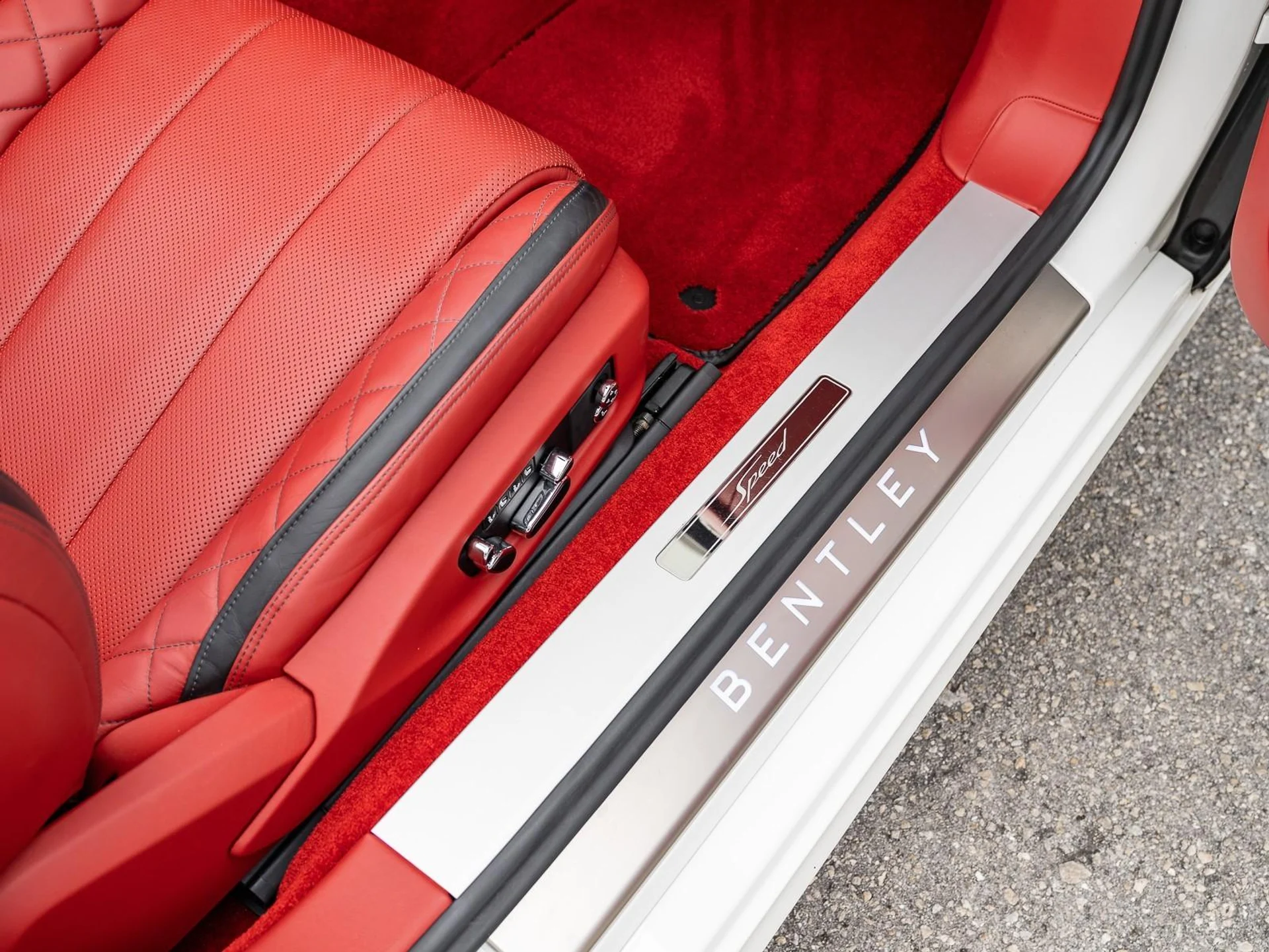 mph040_166605984_Used_2022_Bentley_Continental_GT_Speed_1763485748_607941165b