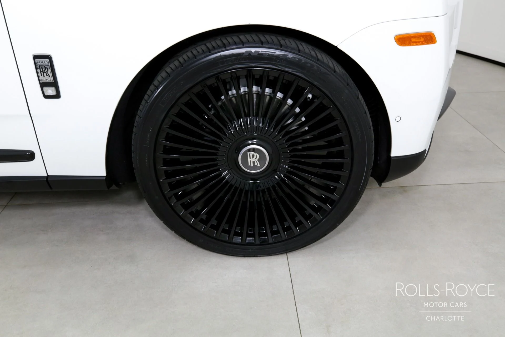 mph040_169181259_Used_2023_Rolls_Royce_Cullinan_1744926218_e95f434df0