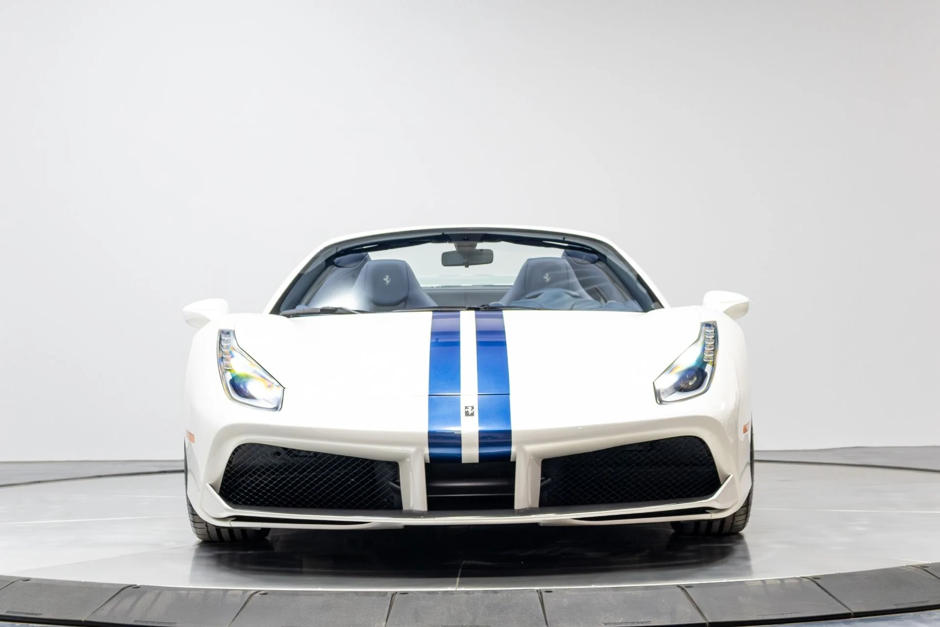 mph040_1702148257_Used_2018_Ferrari_488_Spider_1774434782_0e2a3e0c84