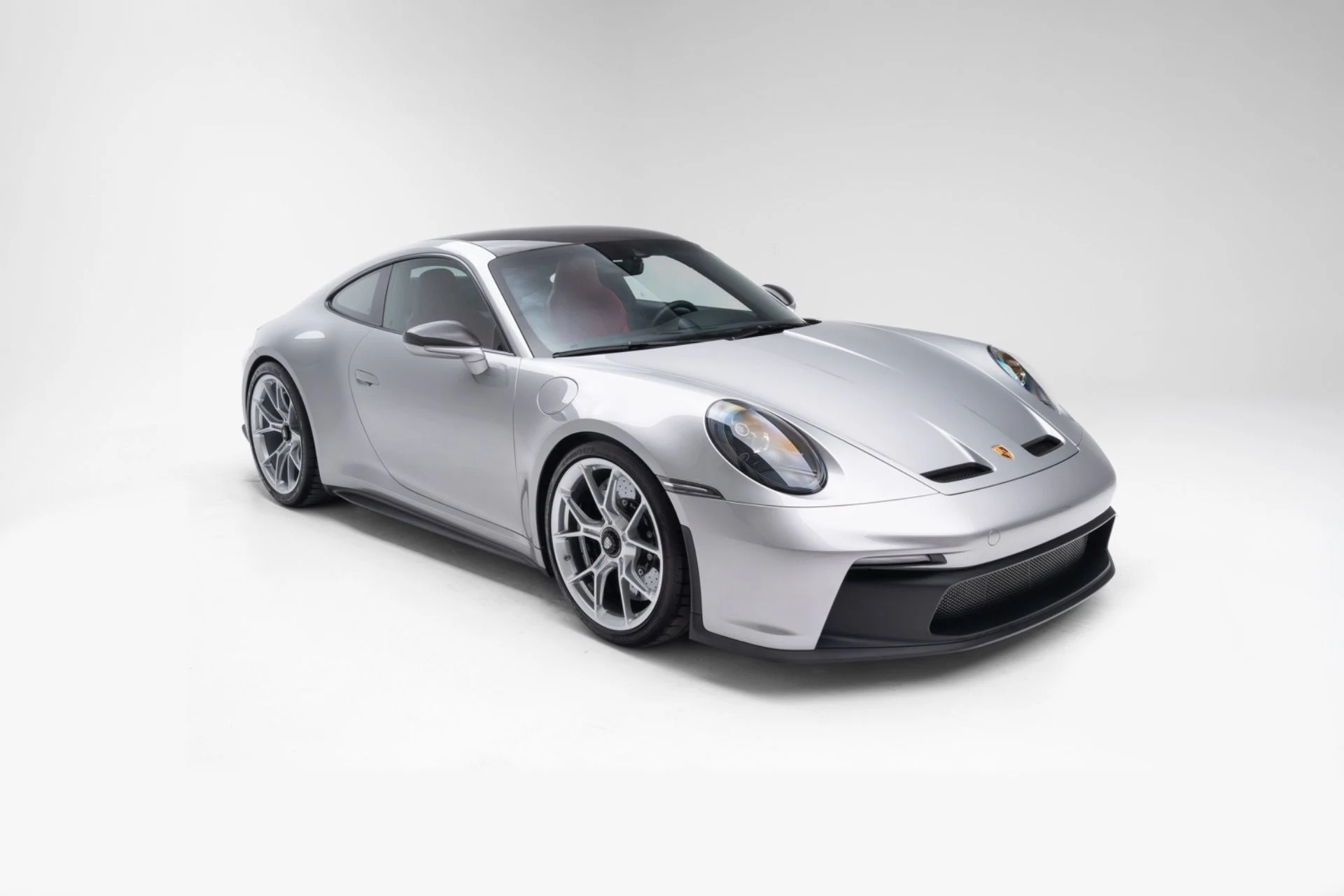 mph040_1702450235_Used_2024_Porsche_911_GT_3_Touring_1776272107_85103f0dc0