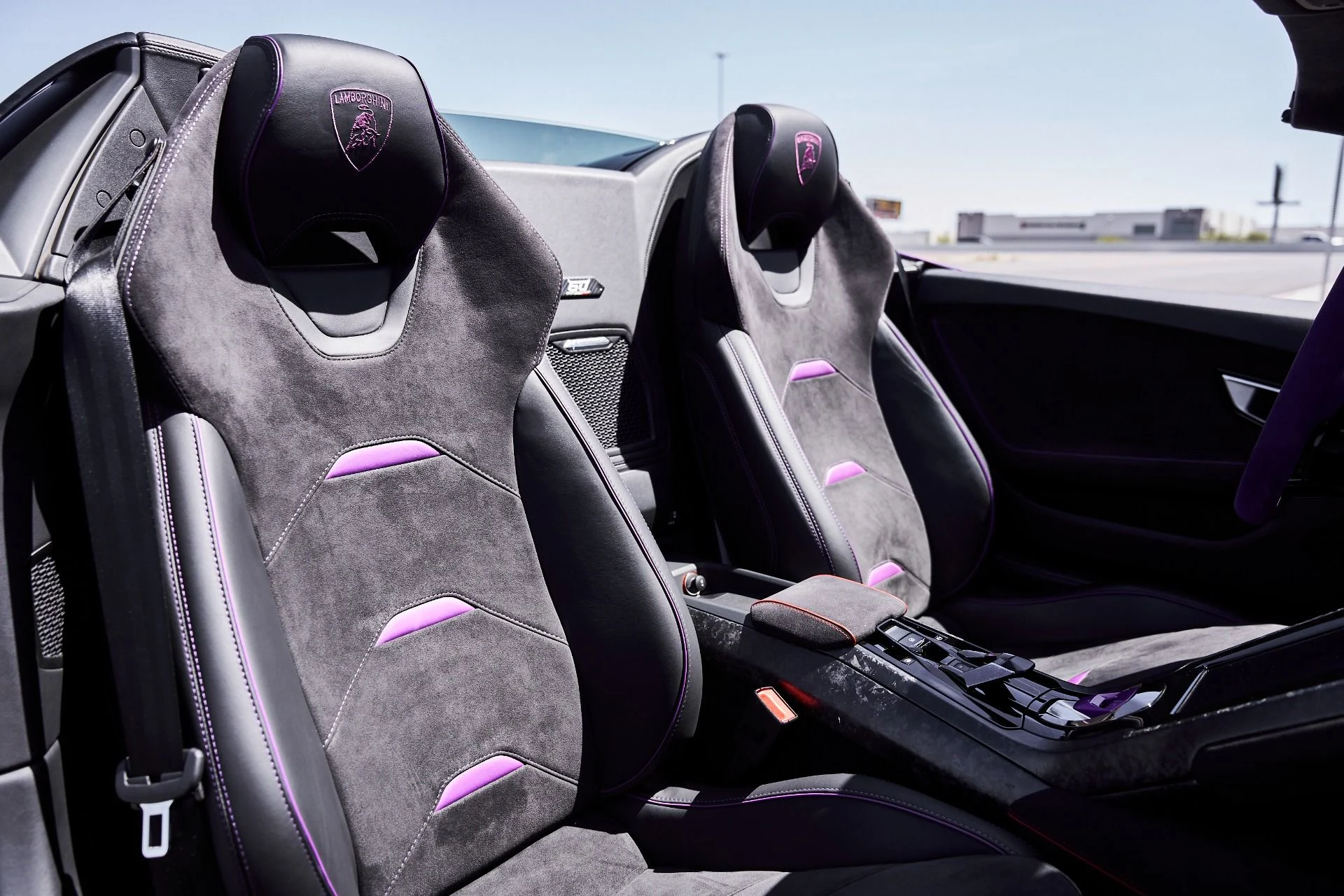 mph040_170834863_Used_2024_Lamborghini_Huracan_EVO_Base_1776733897_d7ff0a41d0