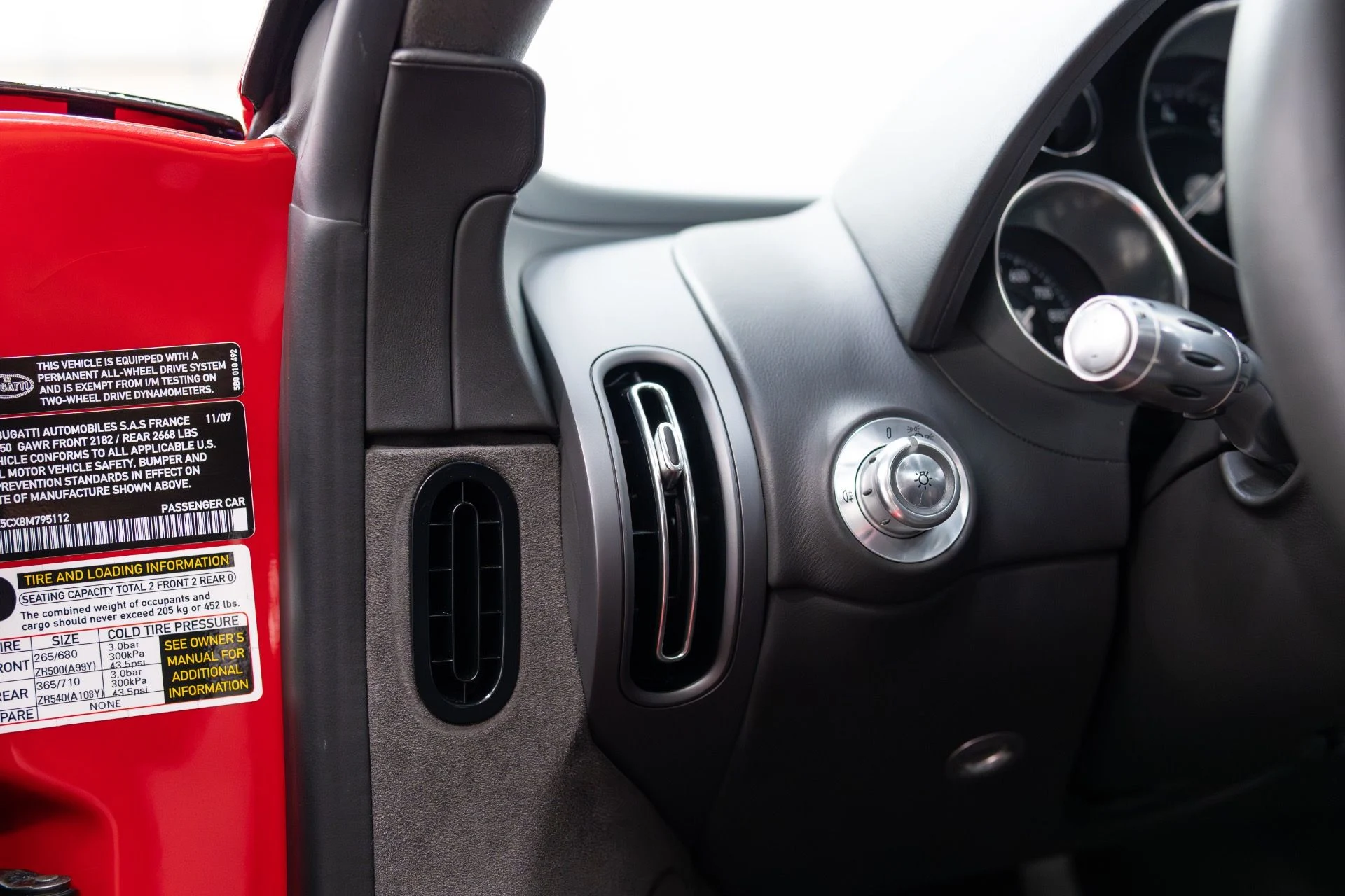 mph040_1711215903_Used_2008_Bugatti_Veyron_164_1769463944_72fb54f9e8