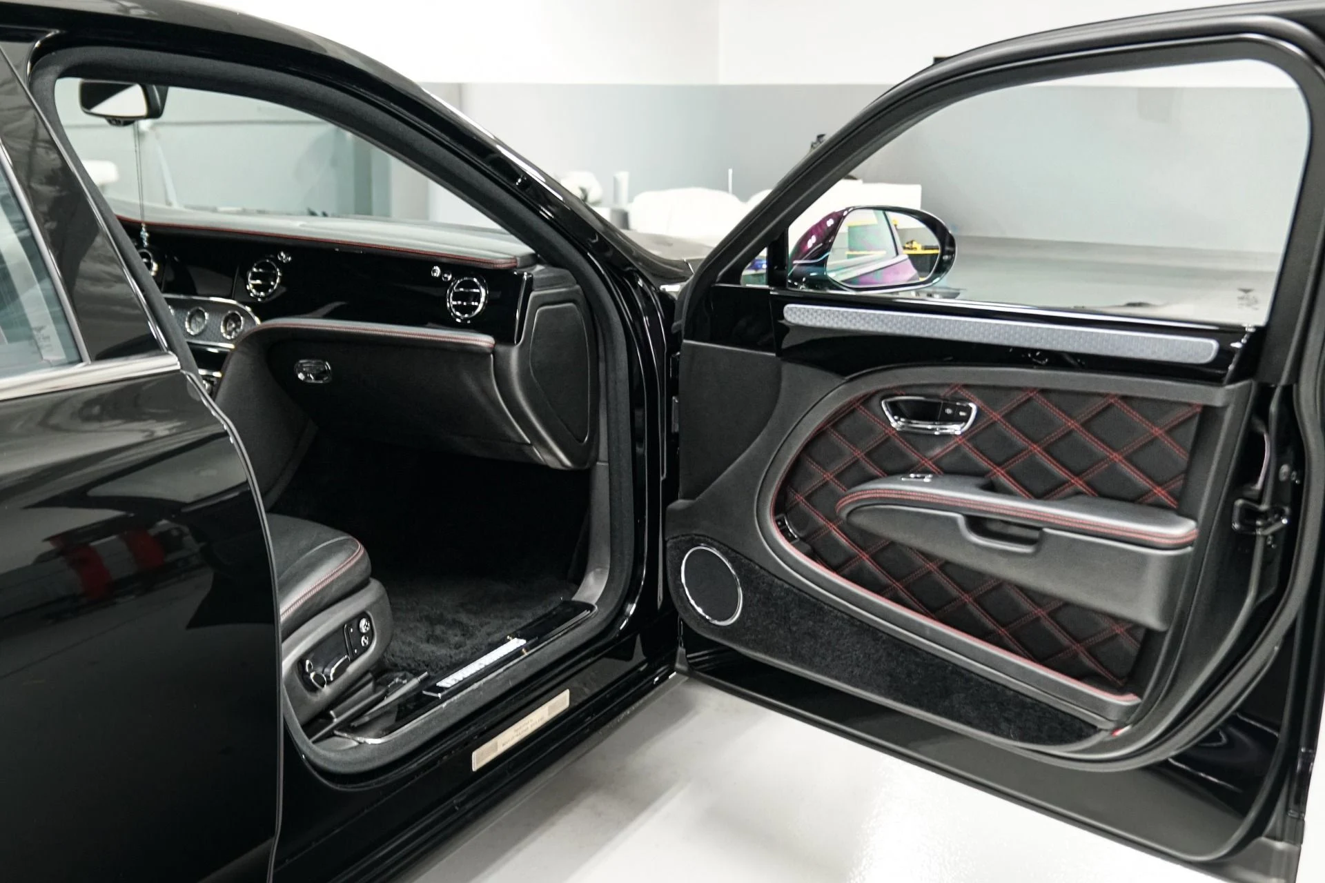 mph040_1713307293_Used_2013_Bentley_Mulsanne_1769559259_9e04f01bb7