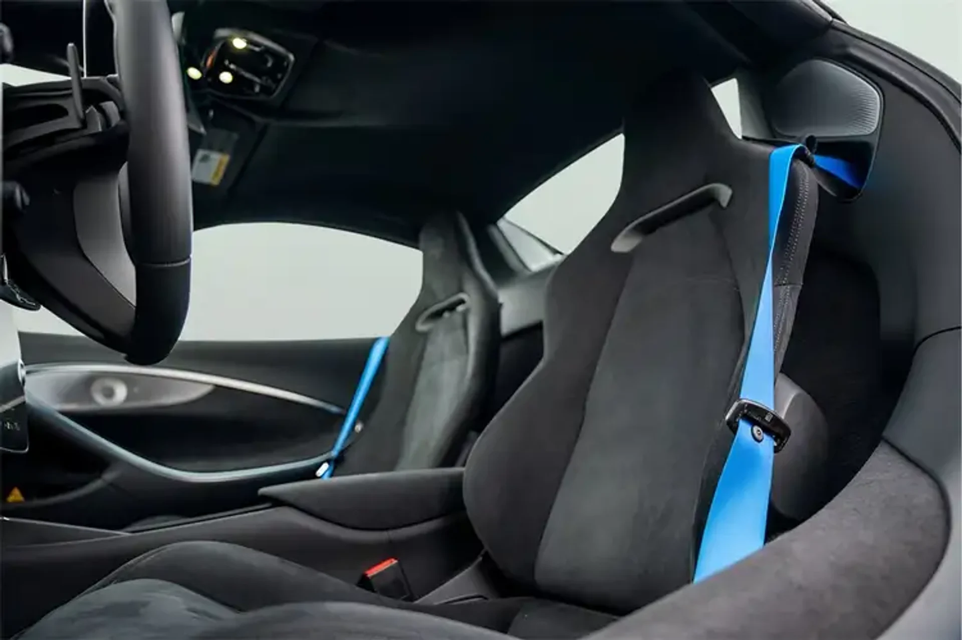 mph040_1714789983_u_Vu_Zo5_Ndzt_D5vw3_O_med_00ff76c47b