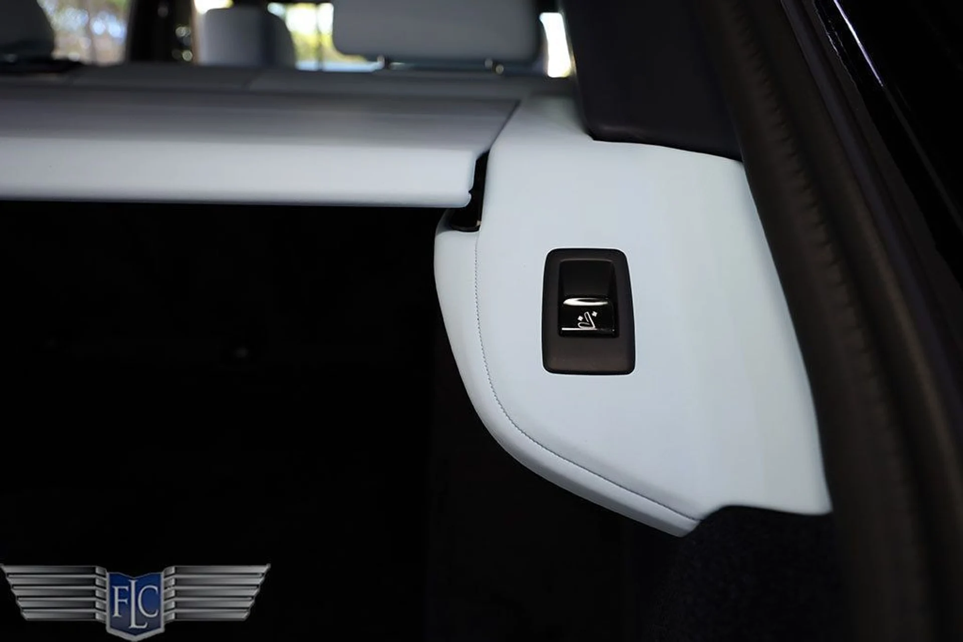 mph040_1725228387_used_2023_rolls_royce_cullinan_blackbadgesportutility_6305_22951746_41_1024_95b683ed25