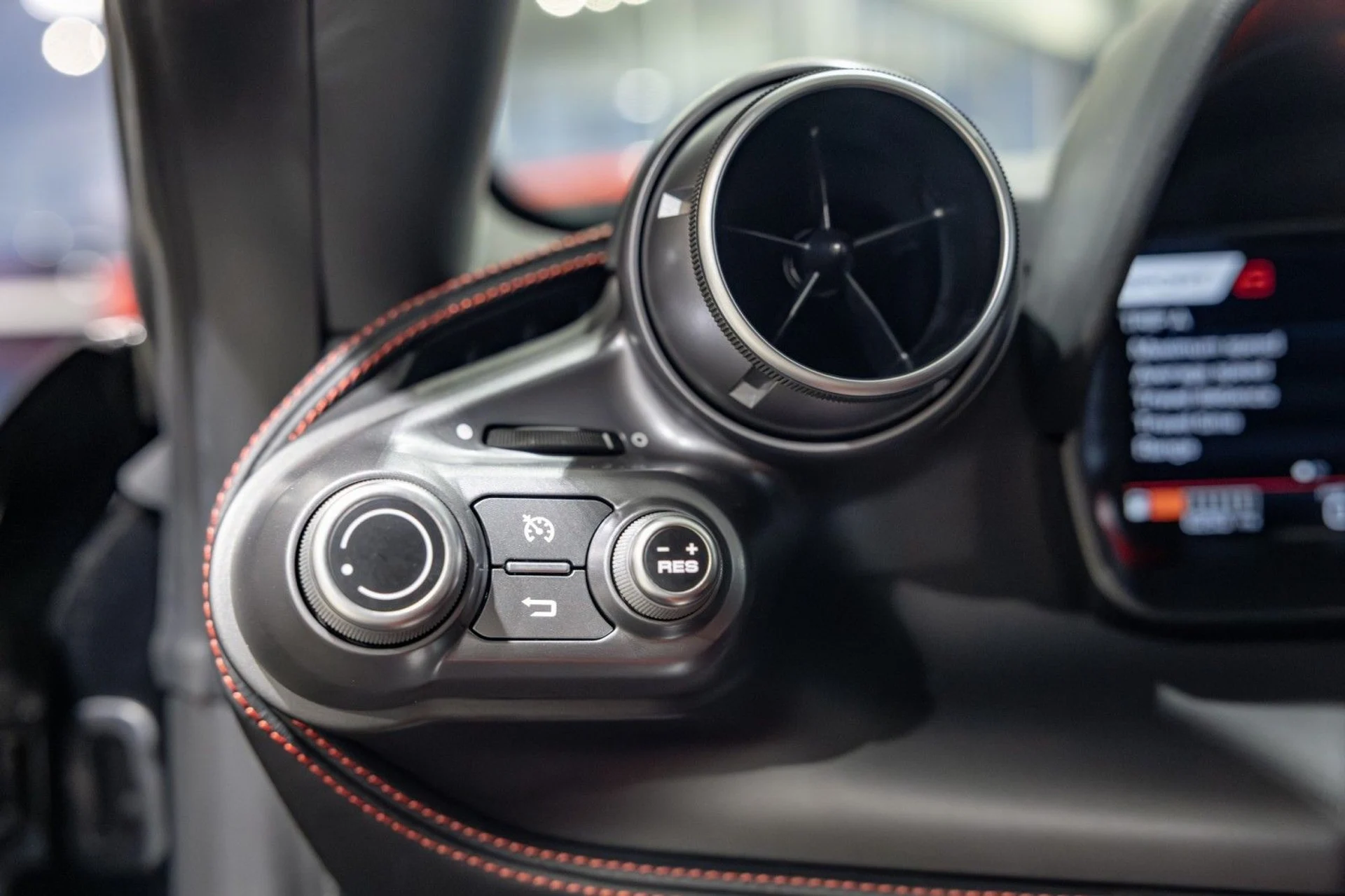 mph040_1728267655_ng_c94fbe31ec