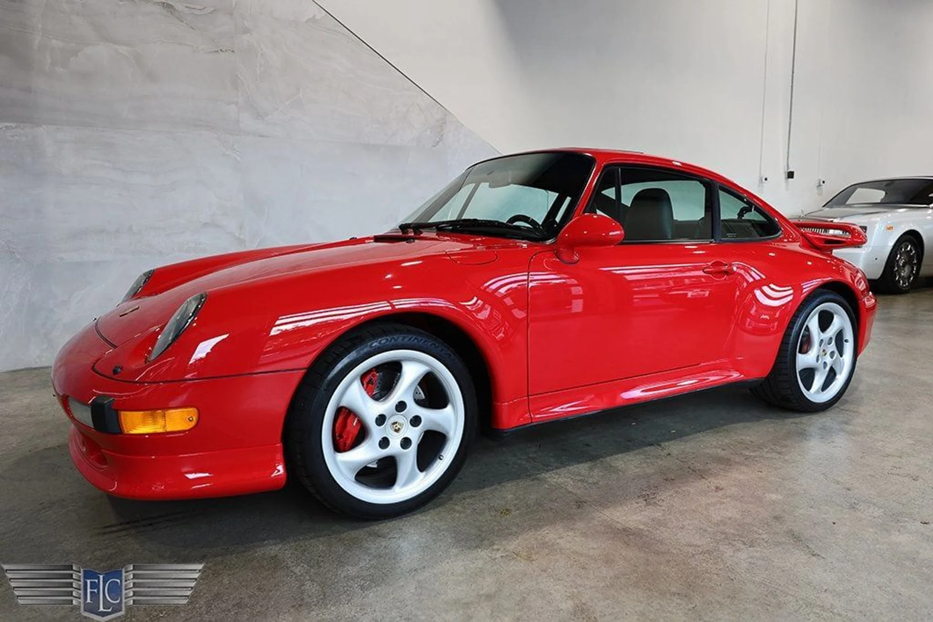 mph040_1732270522_used_1998_porsche_911_carrera_4_2drcoupecarrera4s_9689_22929030_41_1024_c4c654ddd2