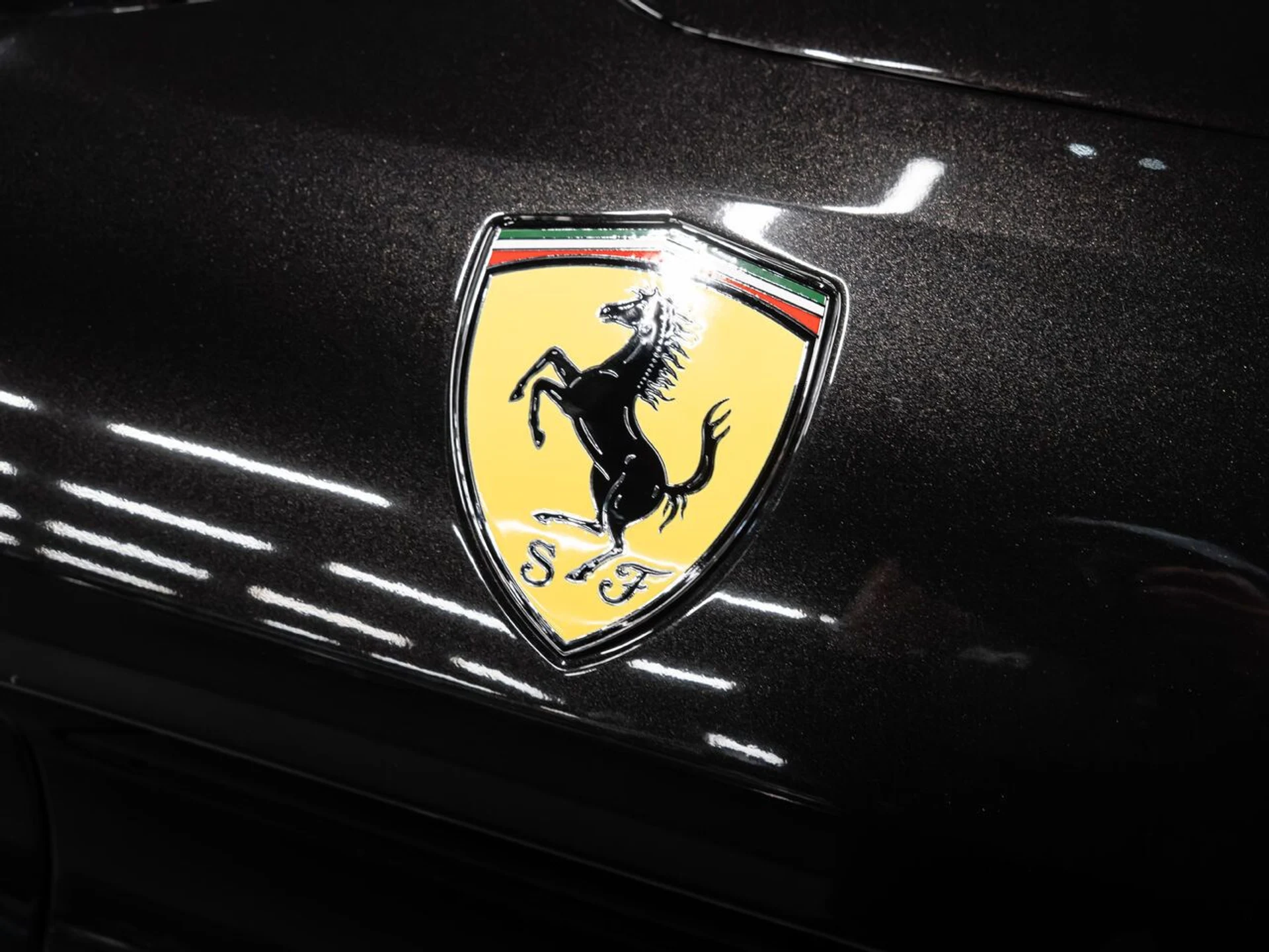 mph040_1759492001_ferrari_california_2015_424c719db3